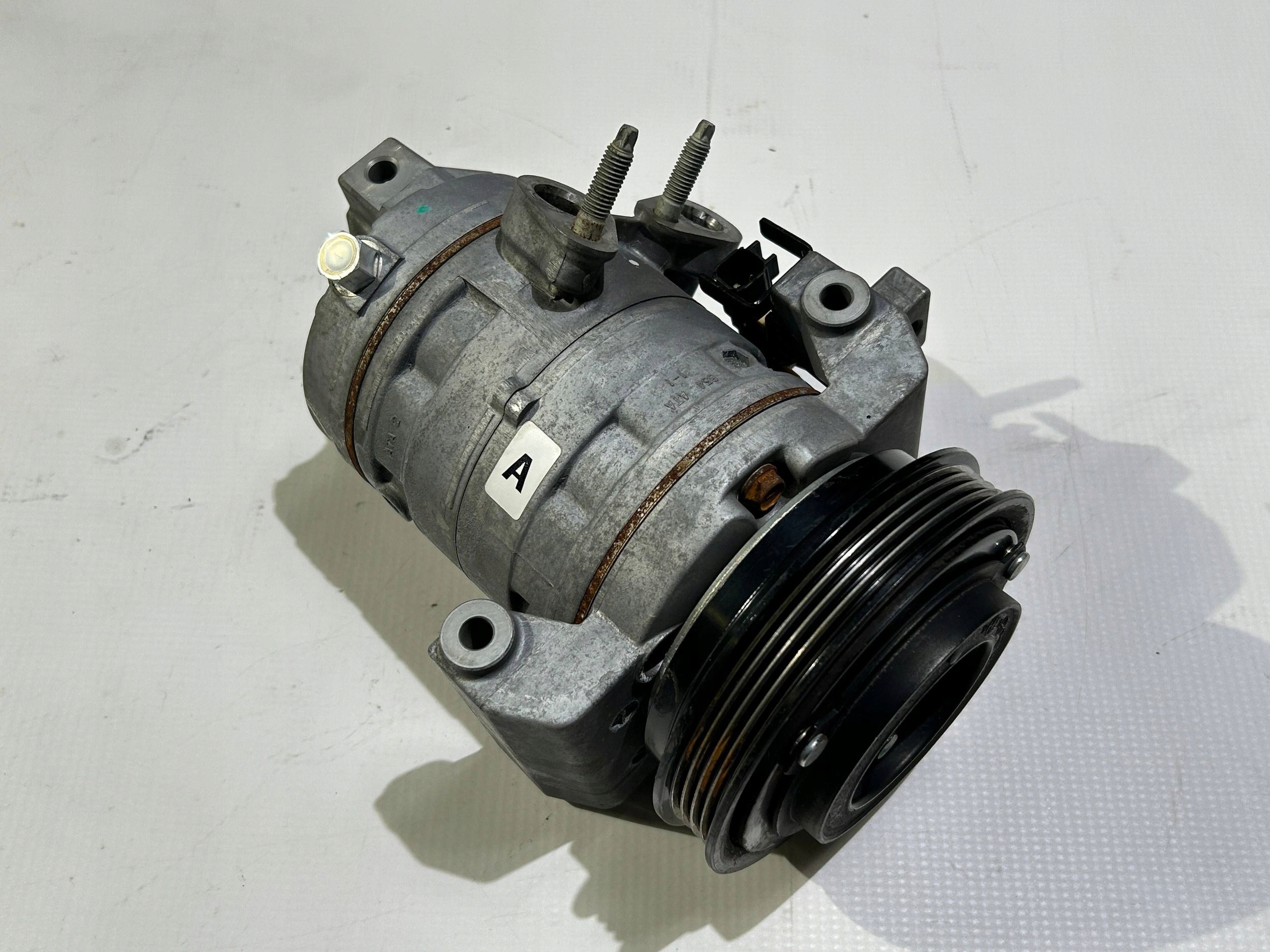 compressor; compressor of the air conditioning Ford Mustang V 3.7 2011-2014