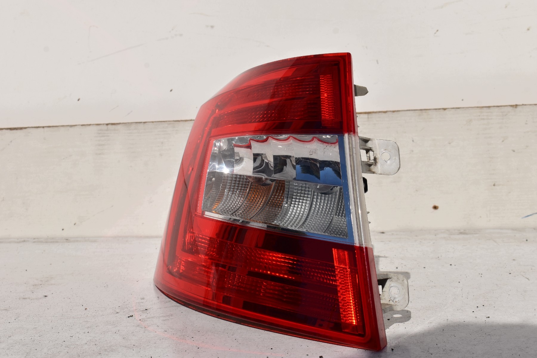 light left rear part SKODA OCTAVIA III 5E LIFTBACK 2013-2016R EU 184140