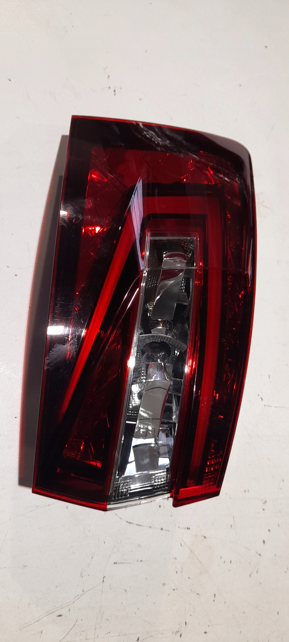 SKODA SUPERB III KOMBI light rear part left 3V9945209