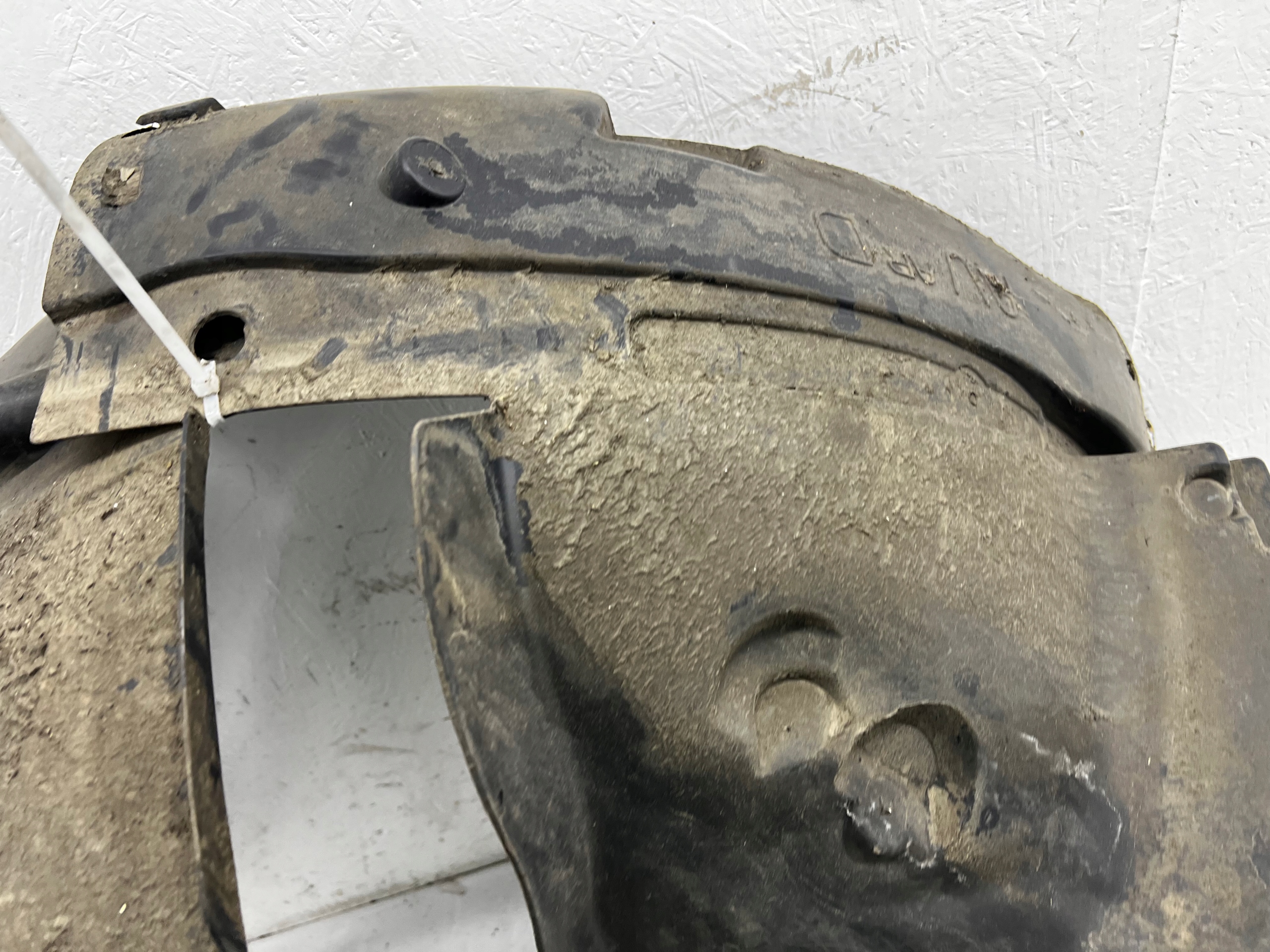 mudguard right front 93867900 93867898 - OPEL VIVARO B TRAFIC III TALENTO