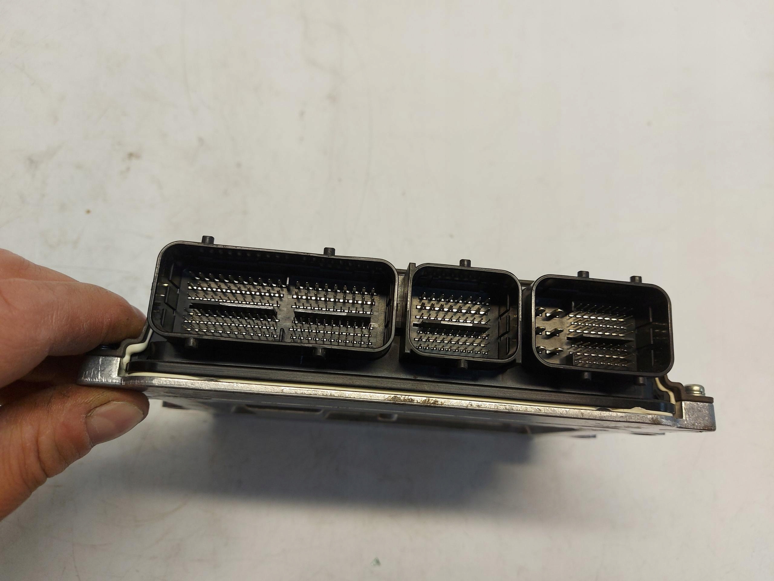 Volvo XC90 II LIFT B5 2021 computer control unit of the engine 32313937