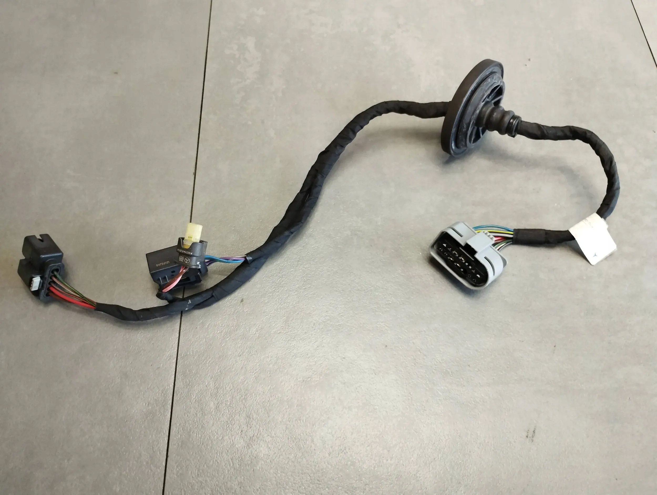 Mercedes-Benz CLS C218 bundle wiring A2124406954