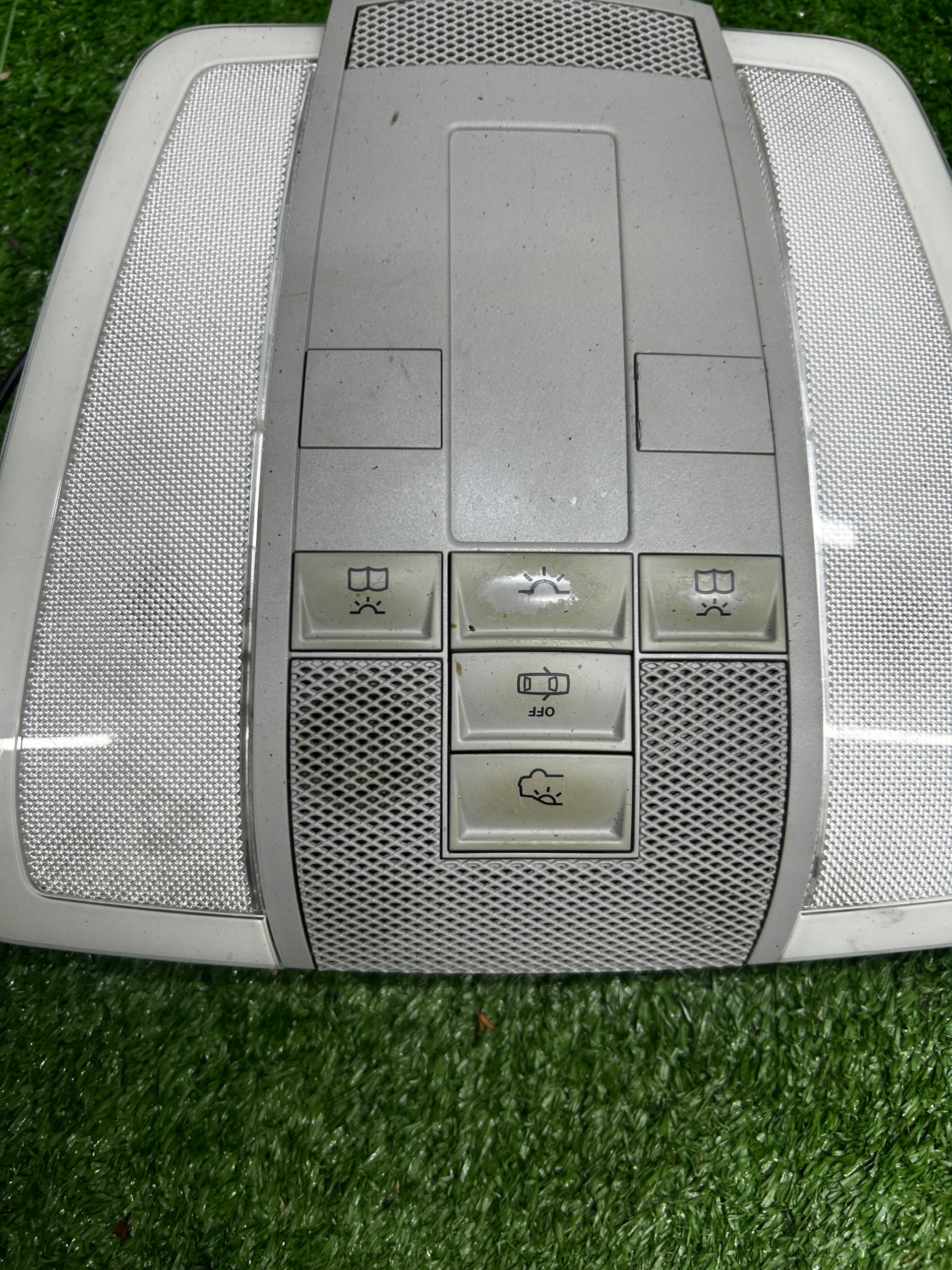 FANALE CIELO INTERNO A2048202001 MERCEDES W204