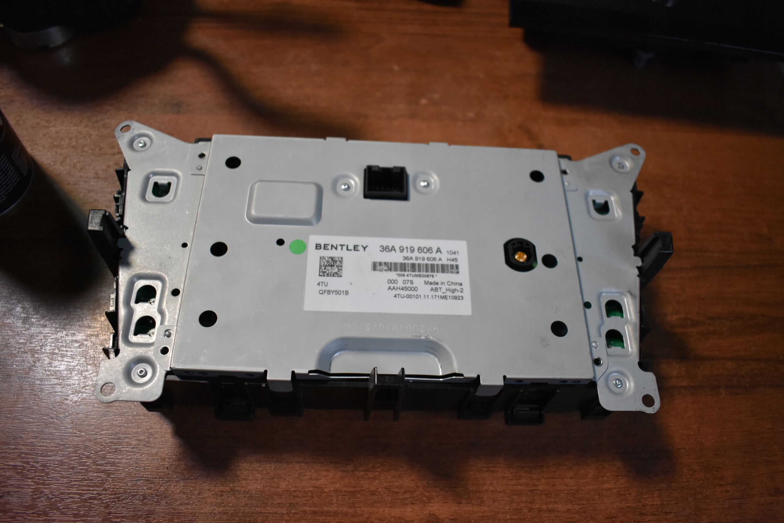 IDEALNY EKRAN display LCD RADIA navigation devices BENTLEY BENTAYGA 1