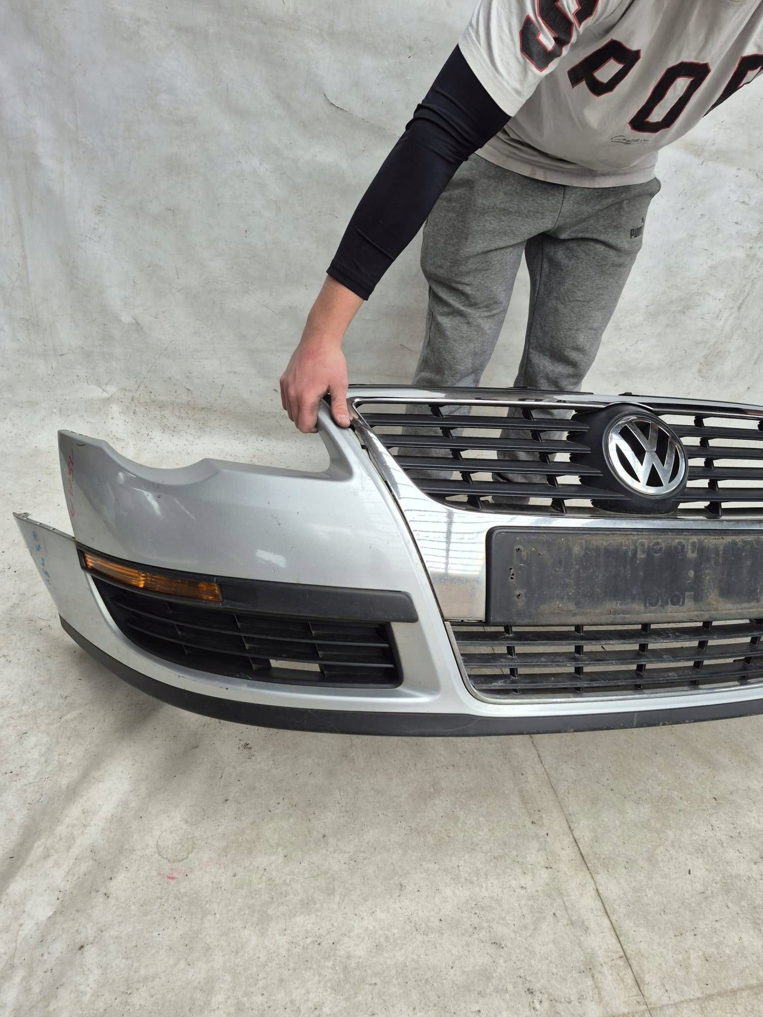 VW PASSAT B6 3C0 06- bumper front front 3C0807221