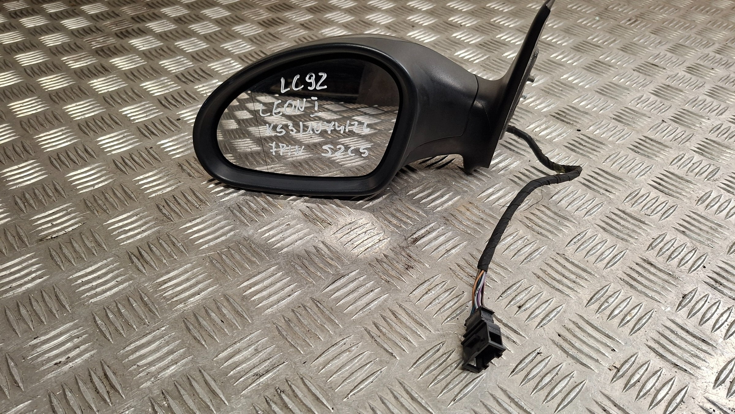 mirror left 7 PIN SEAT LEON and LC9Z