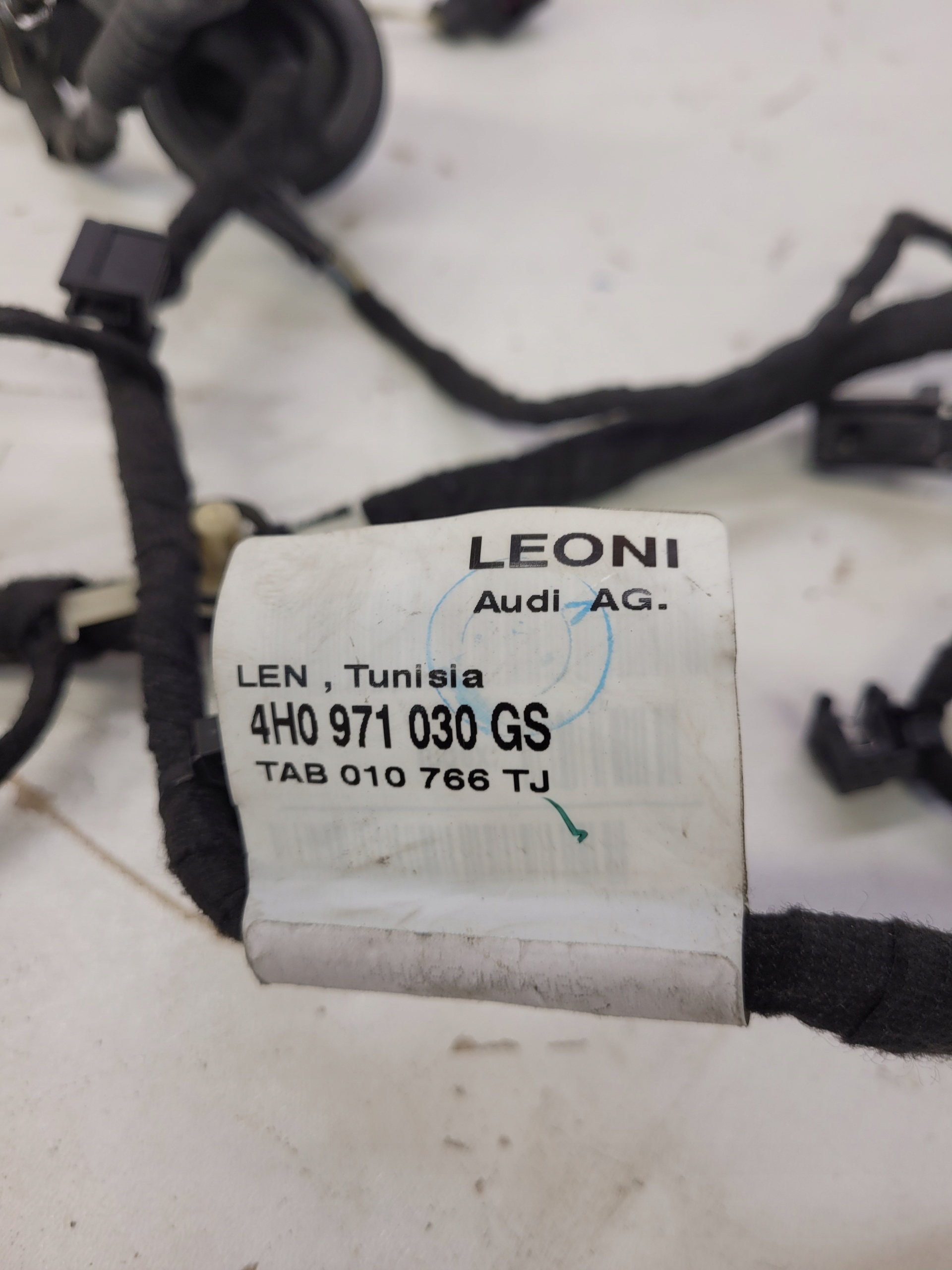 bundle door right front AUDI A8 D4 4H0971030GS