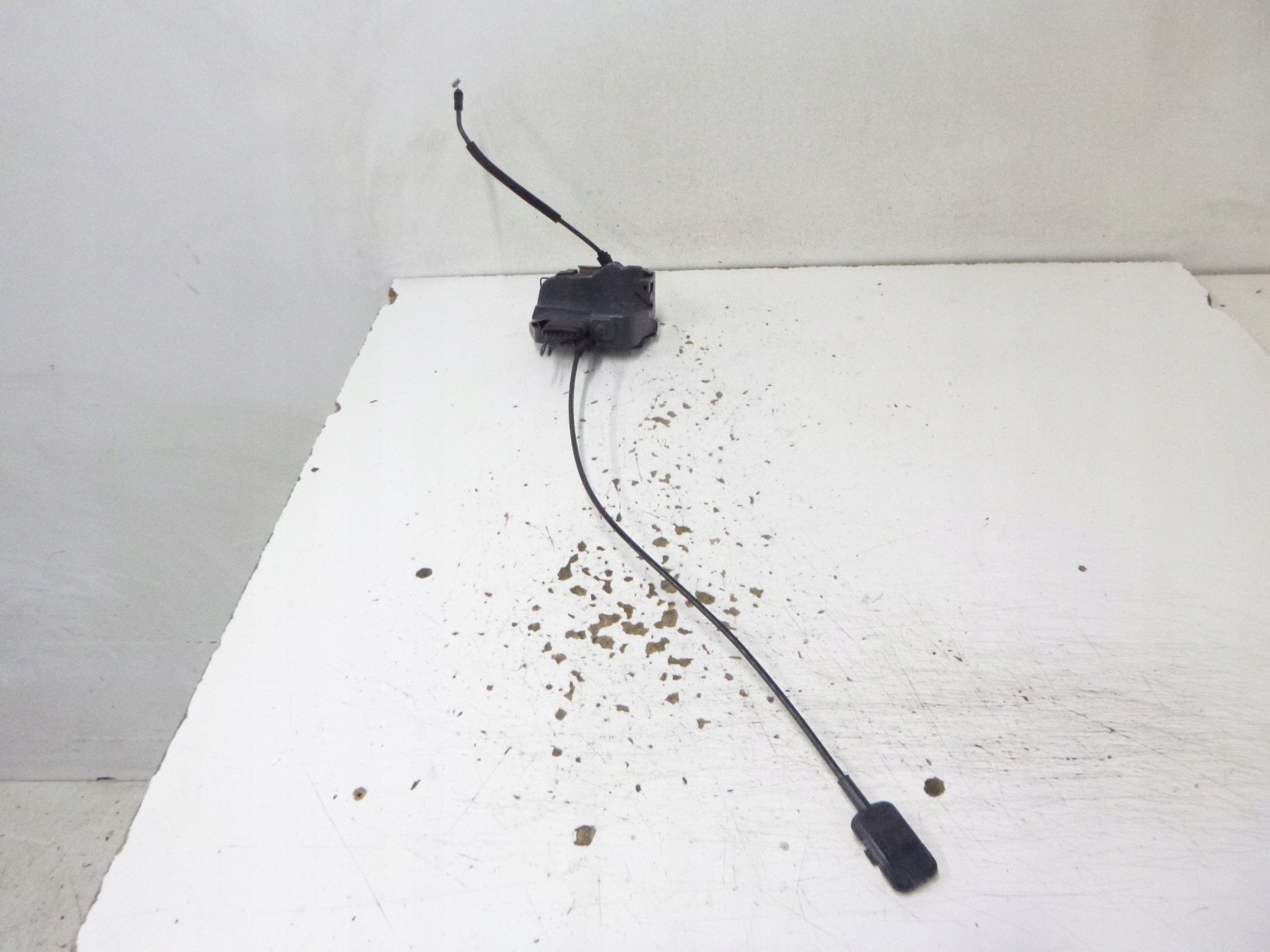lock rear part left Renault Scenic II 2005r.
