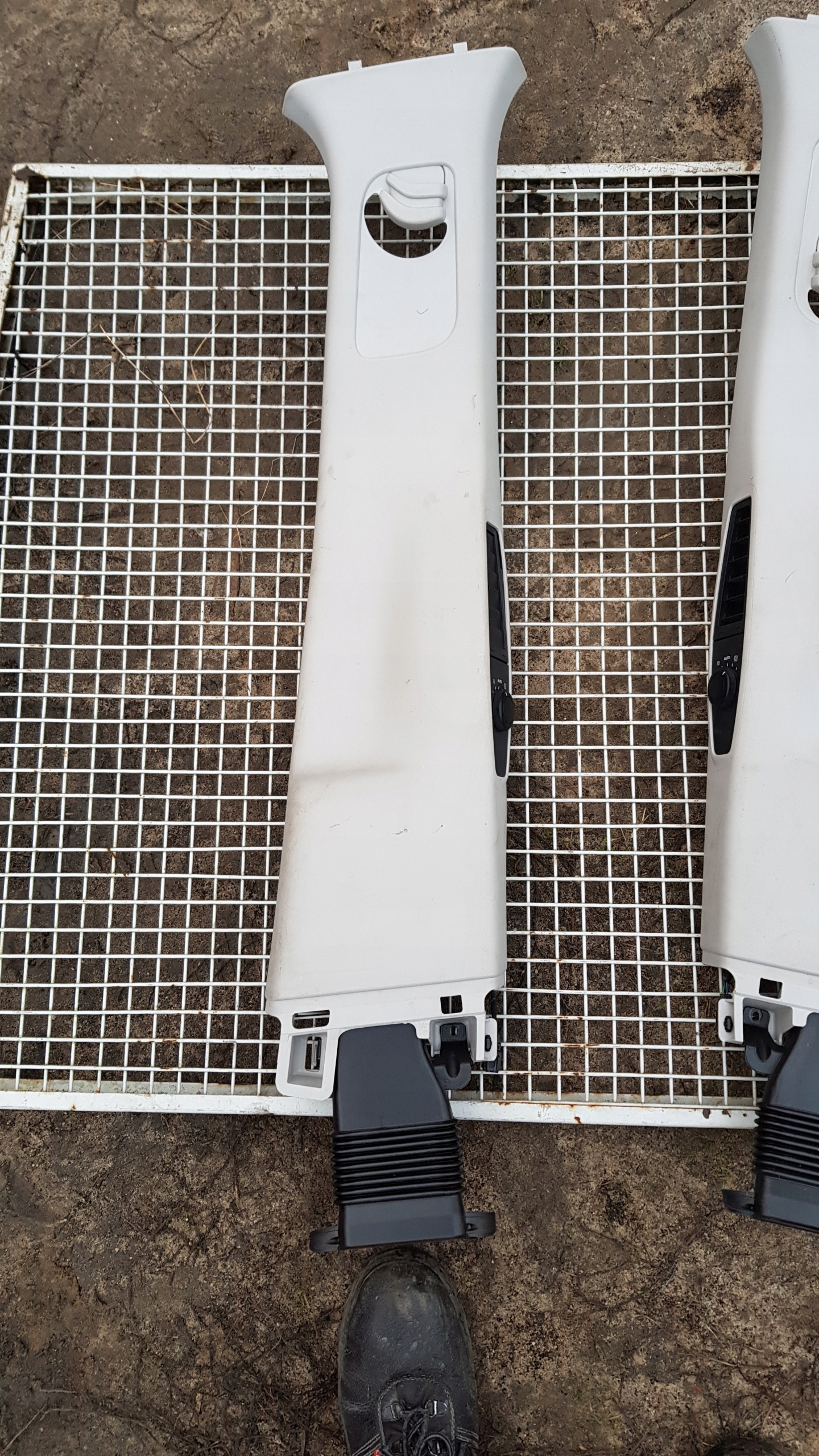 CITROEN C4 a kryt slupka levá pravá PANEL