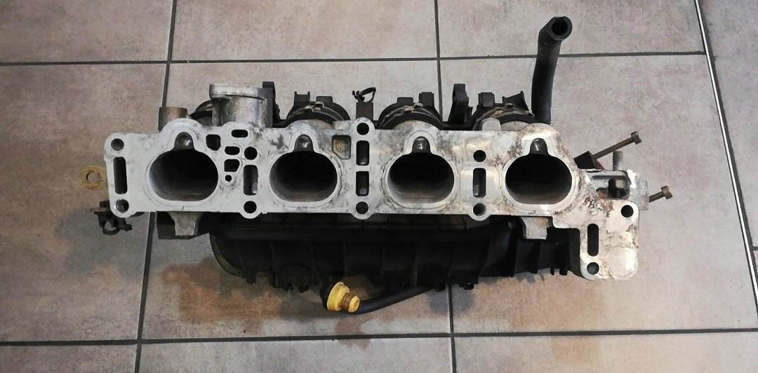 Alfa Romeo OE 55264155 коллектор Впускный