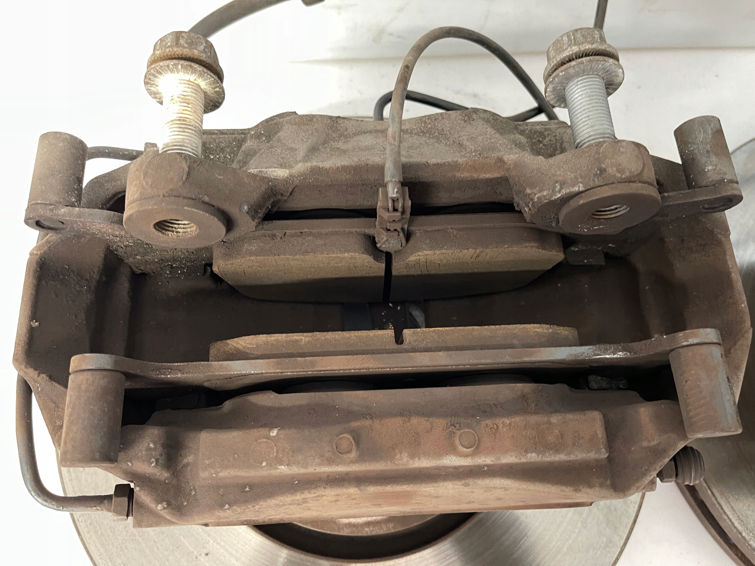 calipers HAMULCE front front AUDI A4 B9 A5 8W 318 318MM 4 TLOCZKOWE