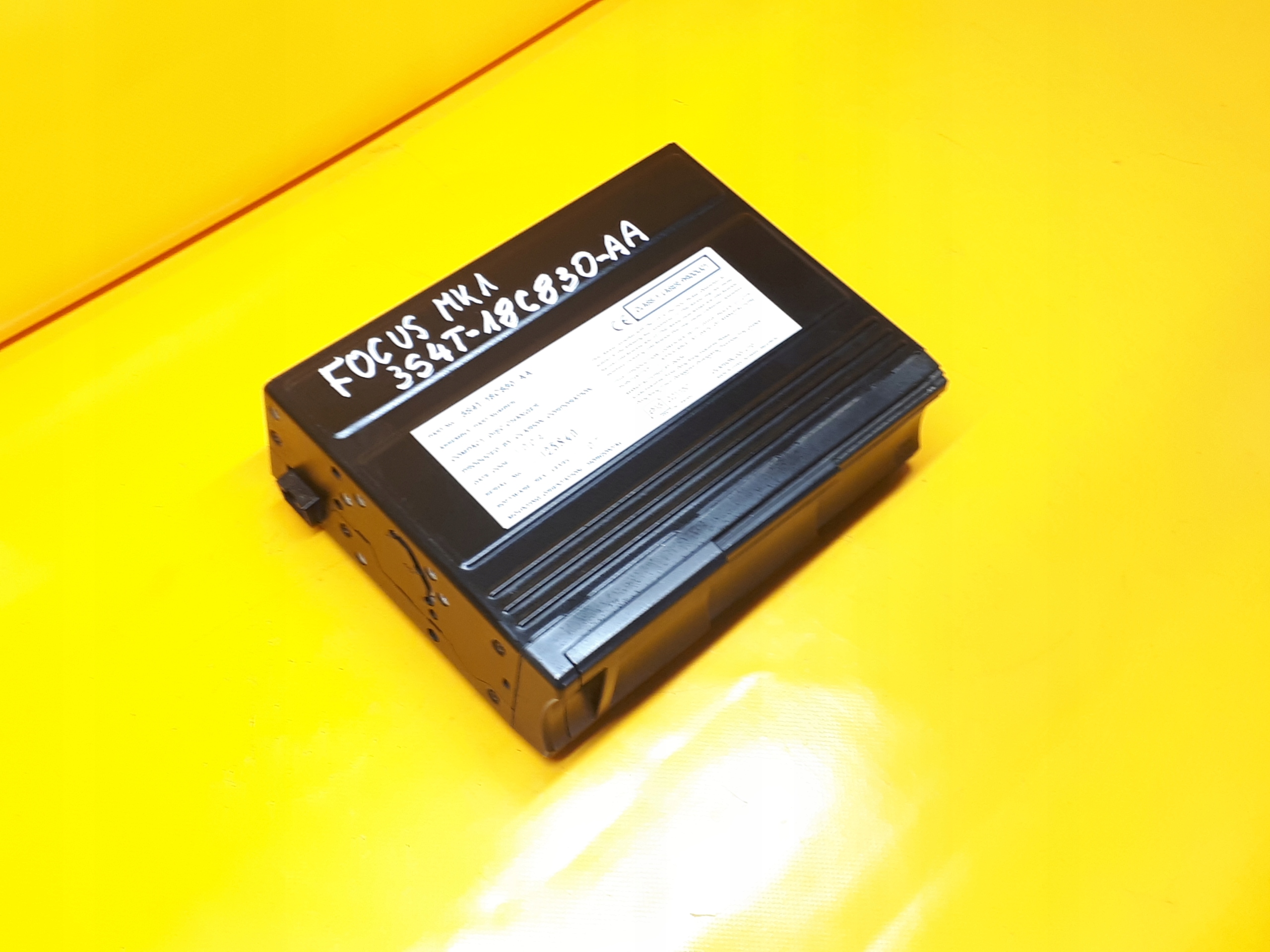 ZMIENIARKA PŁYT CD FOCUS MK1 99-04r 3S4T18C830AA