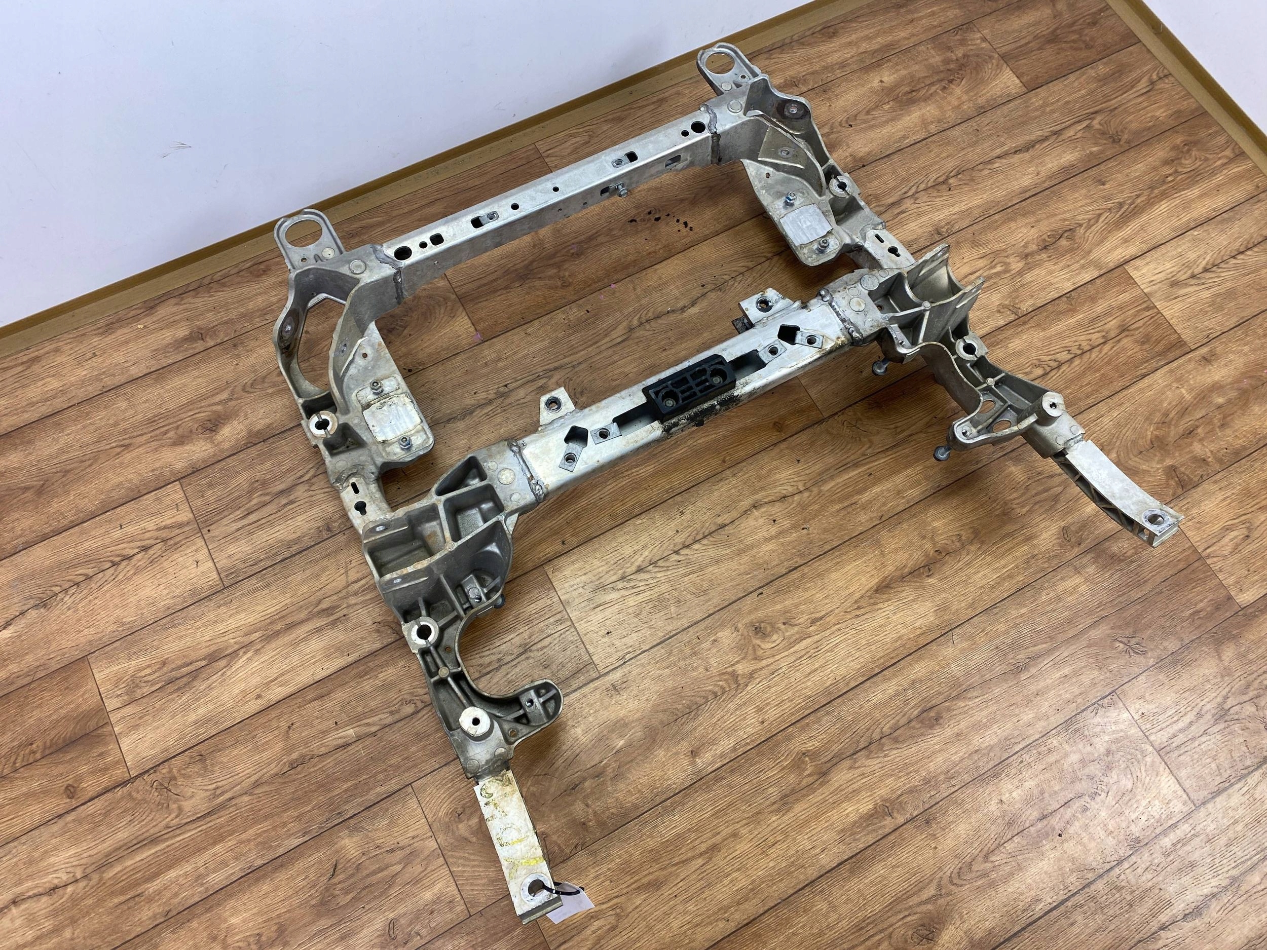 sider front subframe lawa trawers axle beam Cadillac CTS III 2016