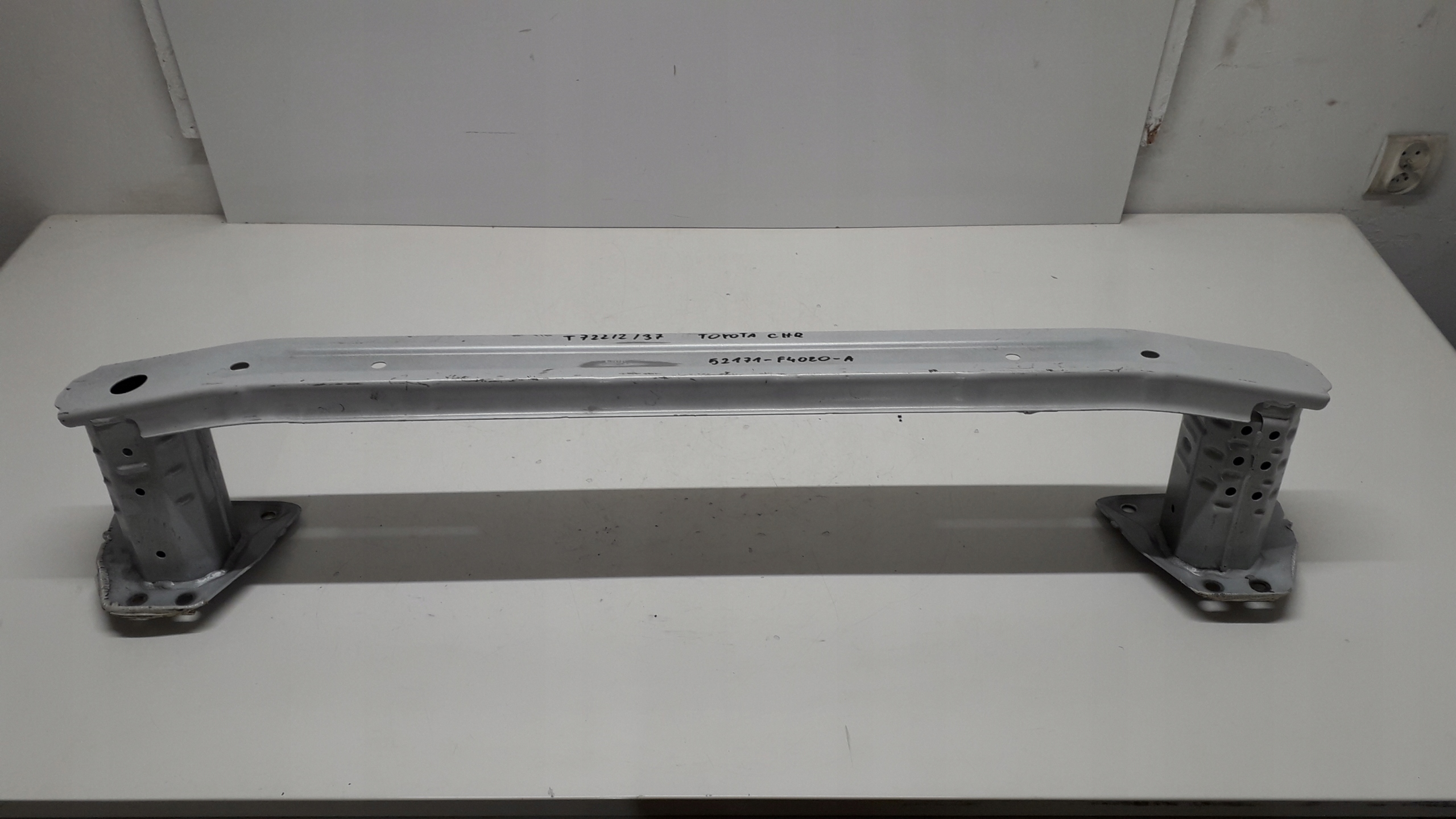 TOYOTA C-HR CHR BELKA ZDERZAKA TYLNEGO 52170-F4020