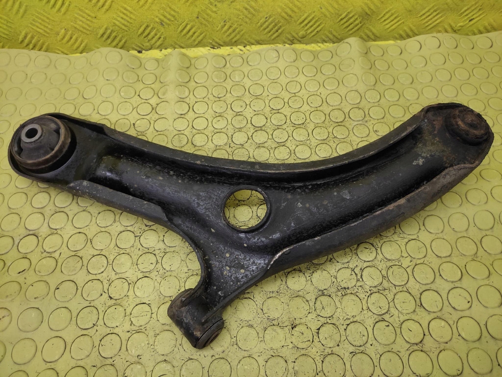 HYUNDAI I20 1.2 arm right front