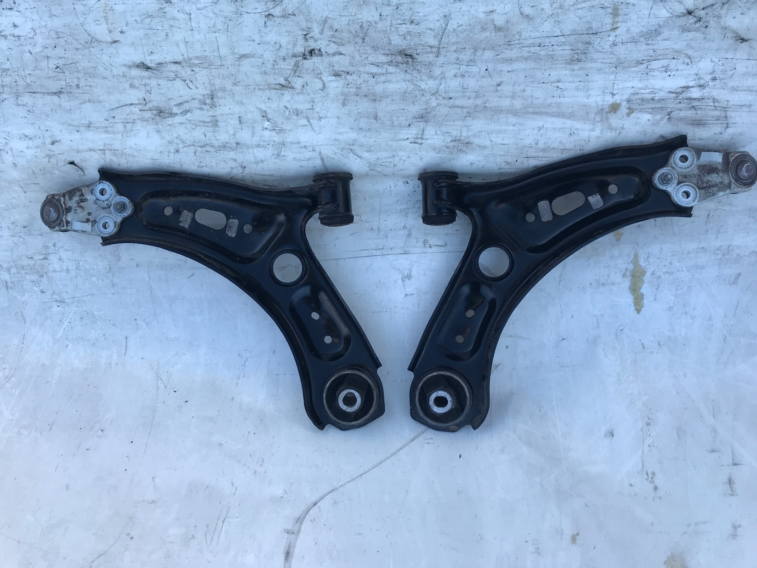 JEEP RENEGADE arm front !! left !!