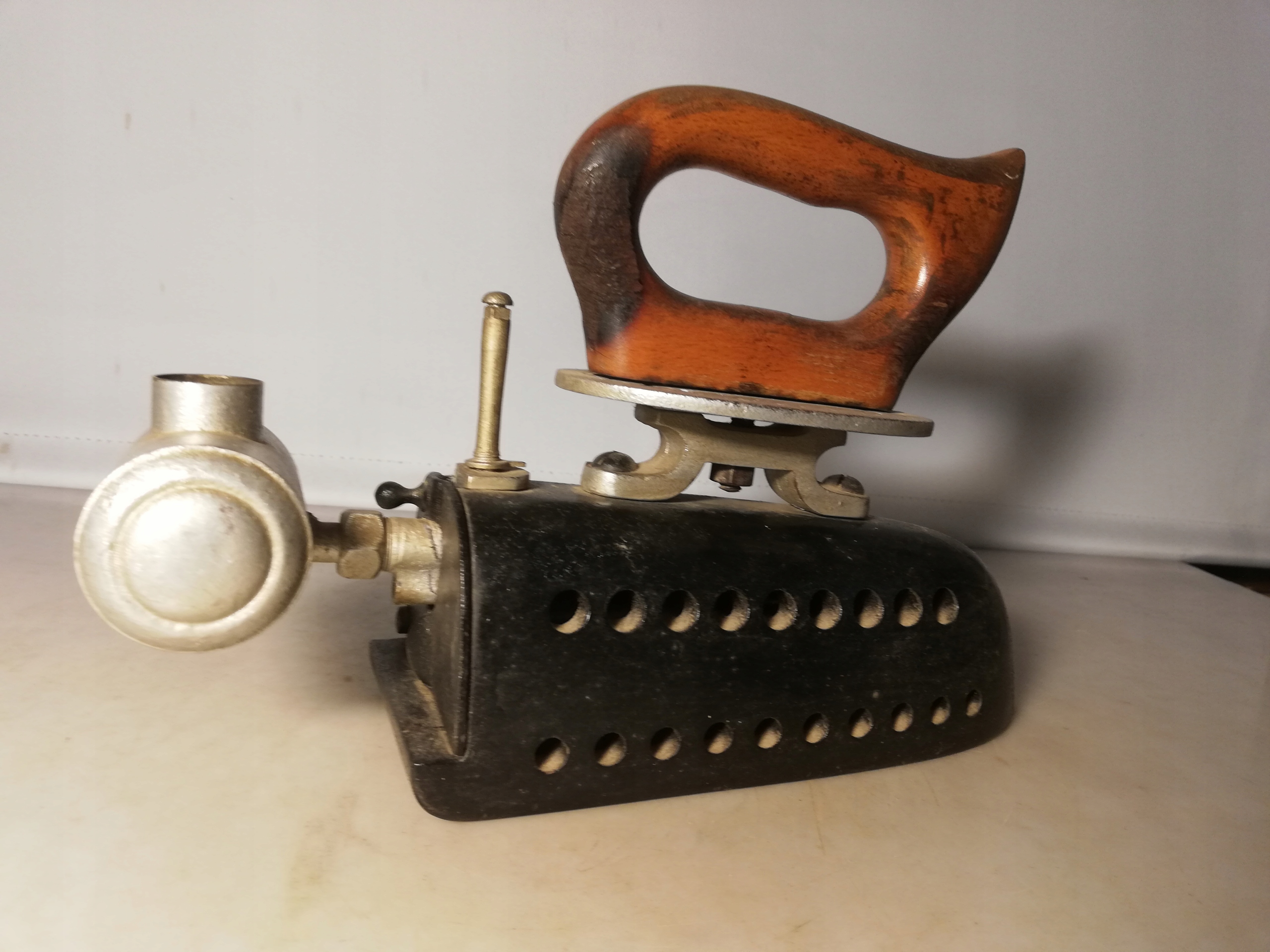 STARE ŻELAZKO SPIRITUSOWE