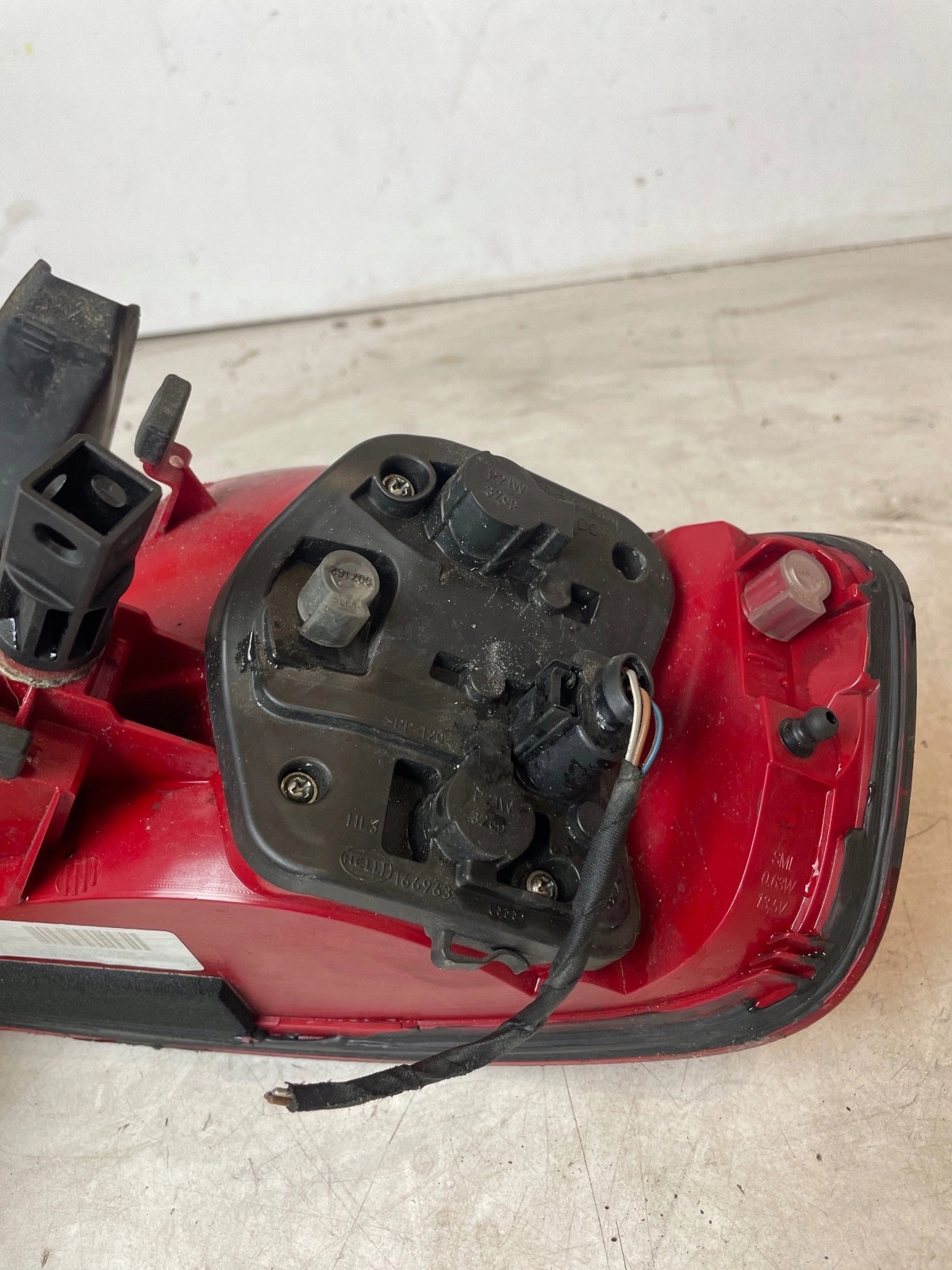 light rear part rear left w fender Audi A4 B8 sedan