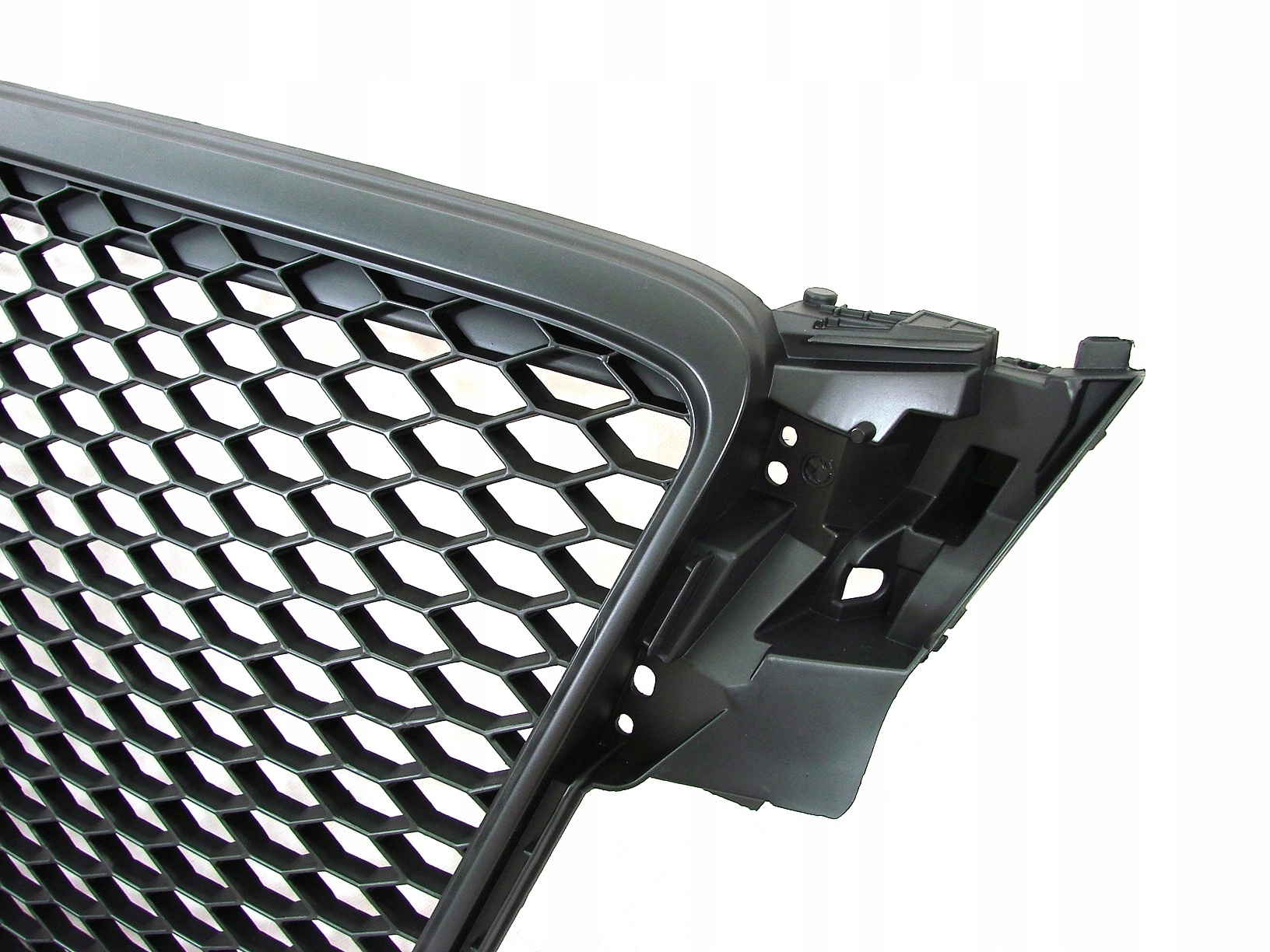 82c5d016473e9f8a3b2a61b1bb5b