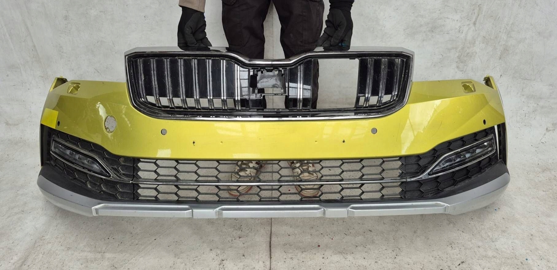 SKODA SUPERB III 3 SCOUT LIFT 19-23 bumper front front SPR PDC
