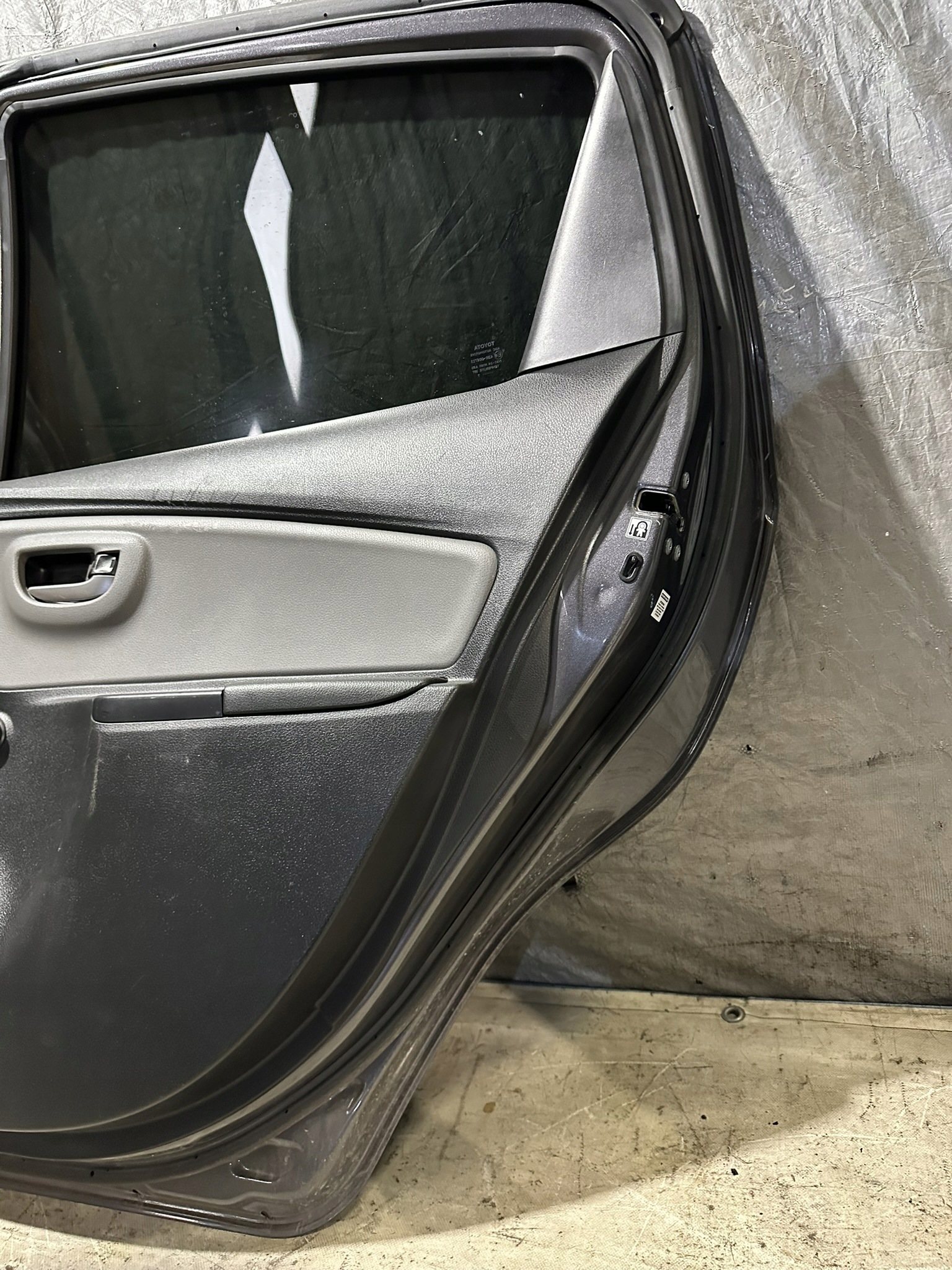tür rechts heck TOYOTA YARIS III 1G3