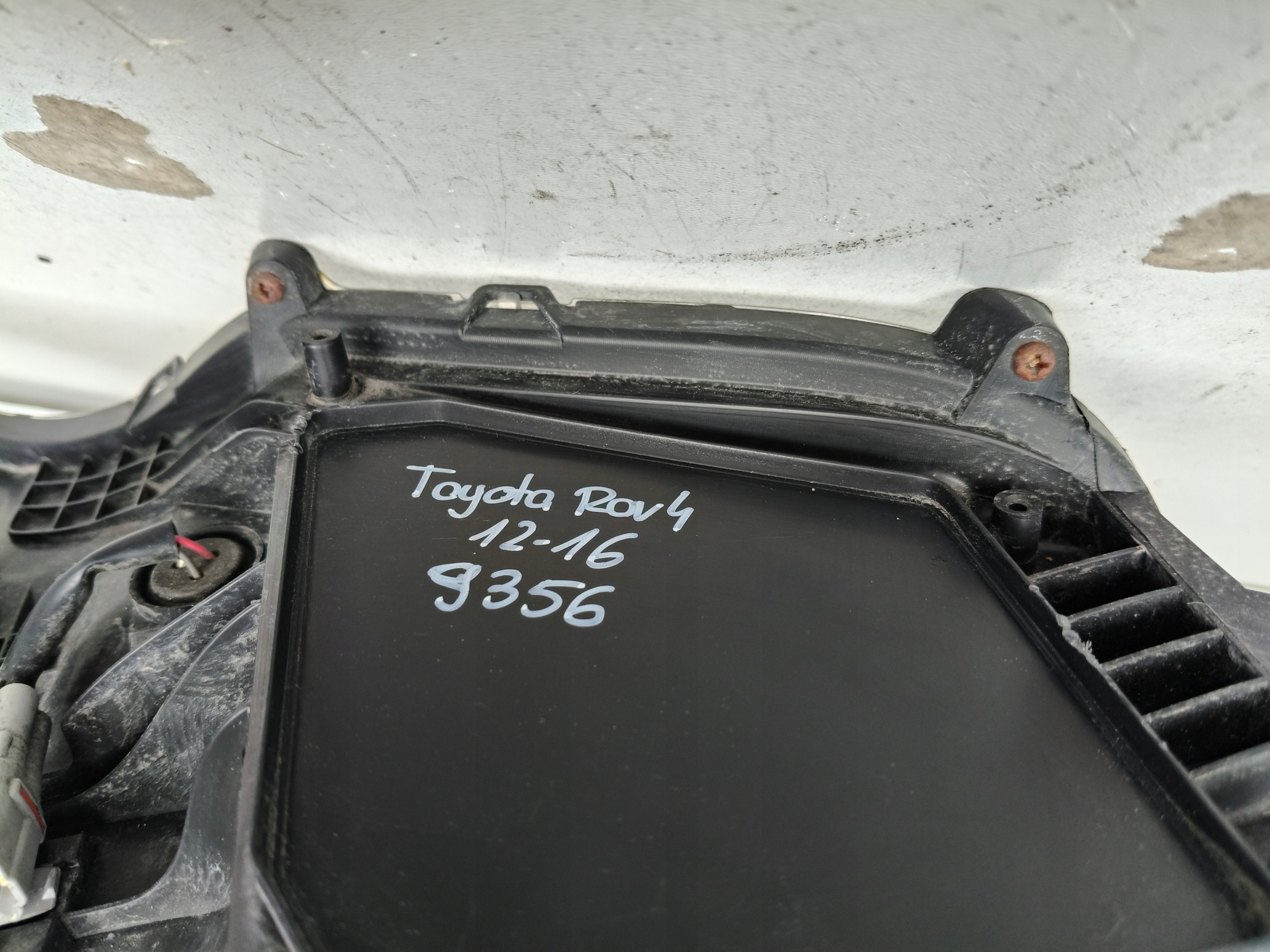 light left REFLEKTOR TOYOTA RAV 4 12- LED