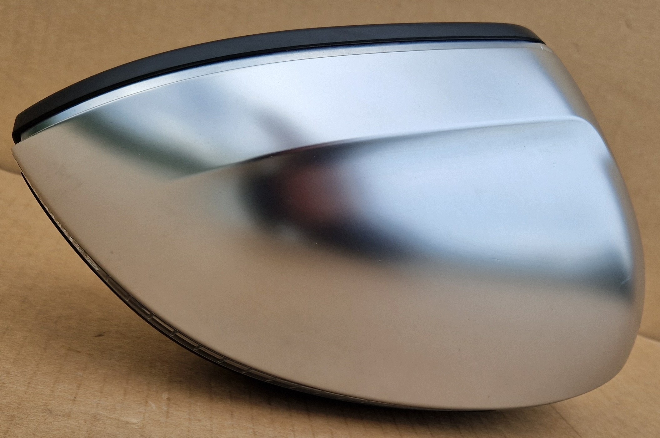 mirror VW ARTEON W colour ALU CHROM 13 PIN as new