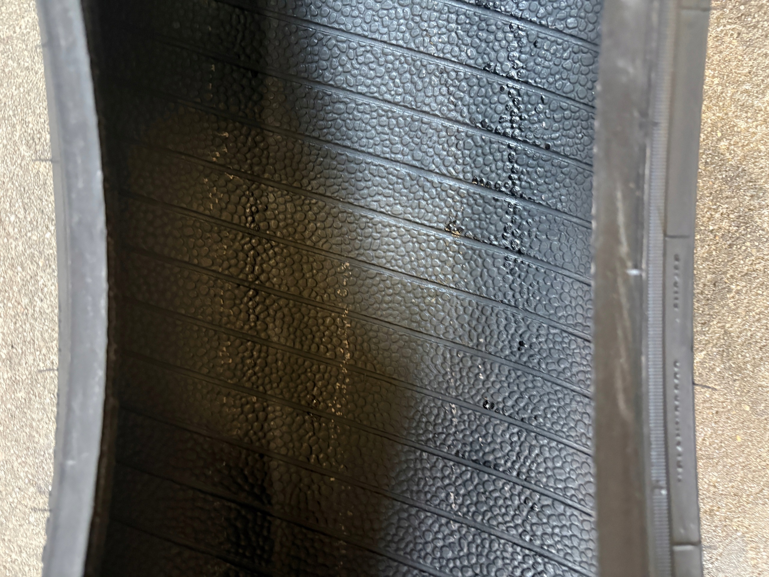 2 tyres summer 215/60R16 Goodyear EfficientGrip Performance as new 7,5mm