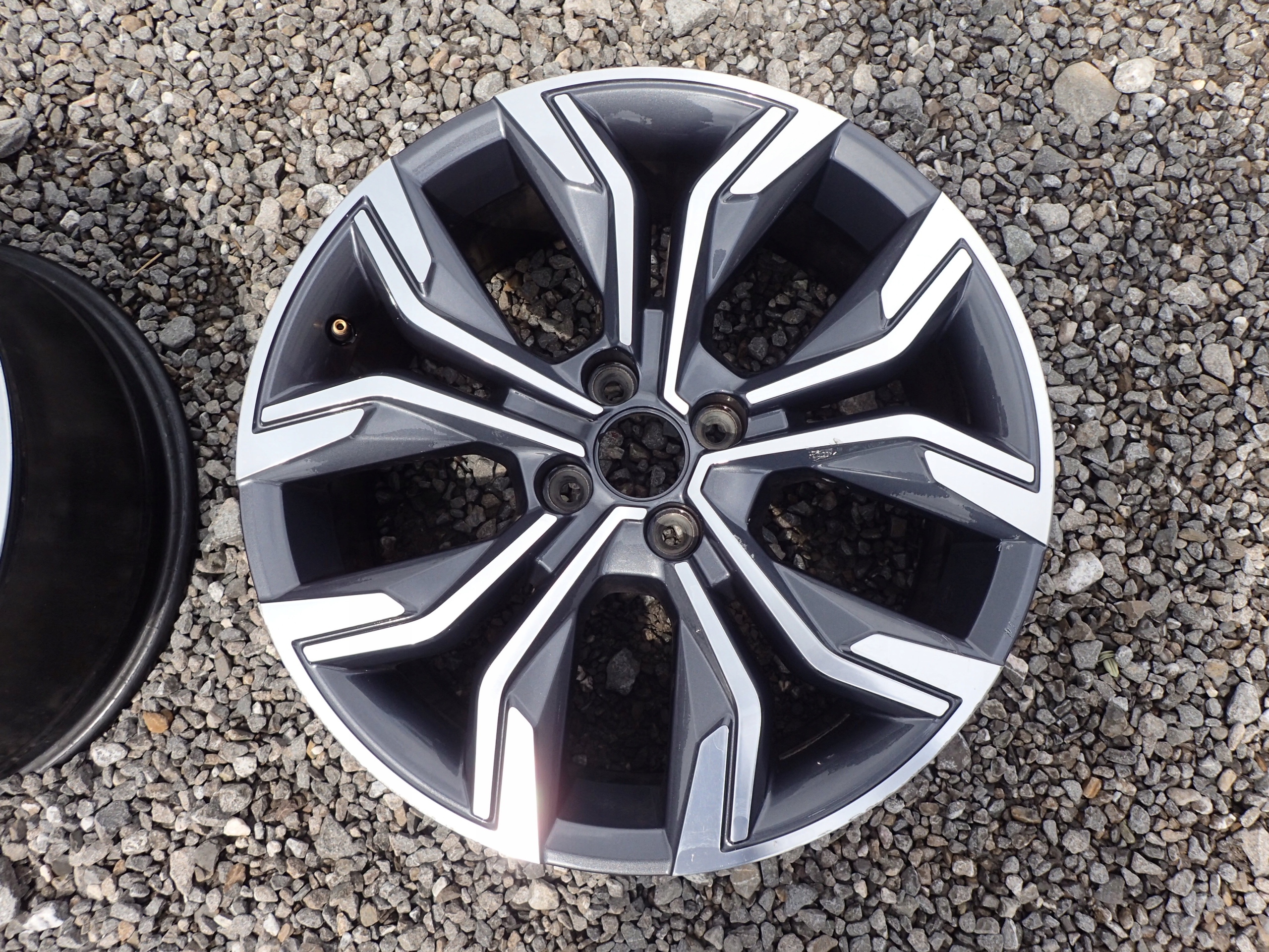 disk hliníkový RENAULT 17" 4X100 7J ET37