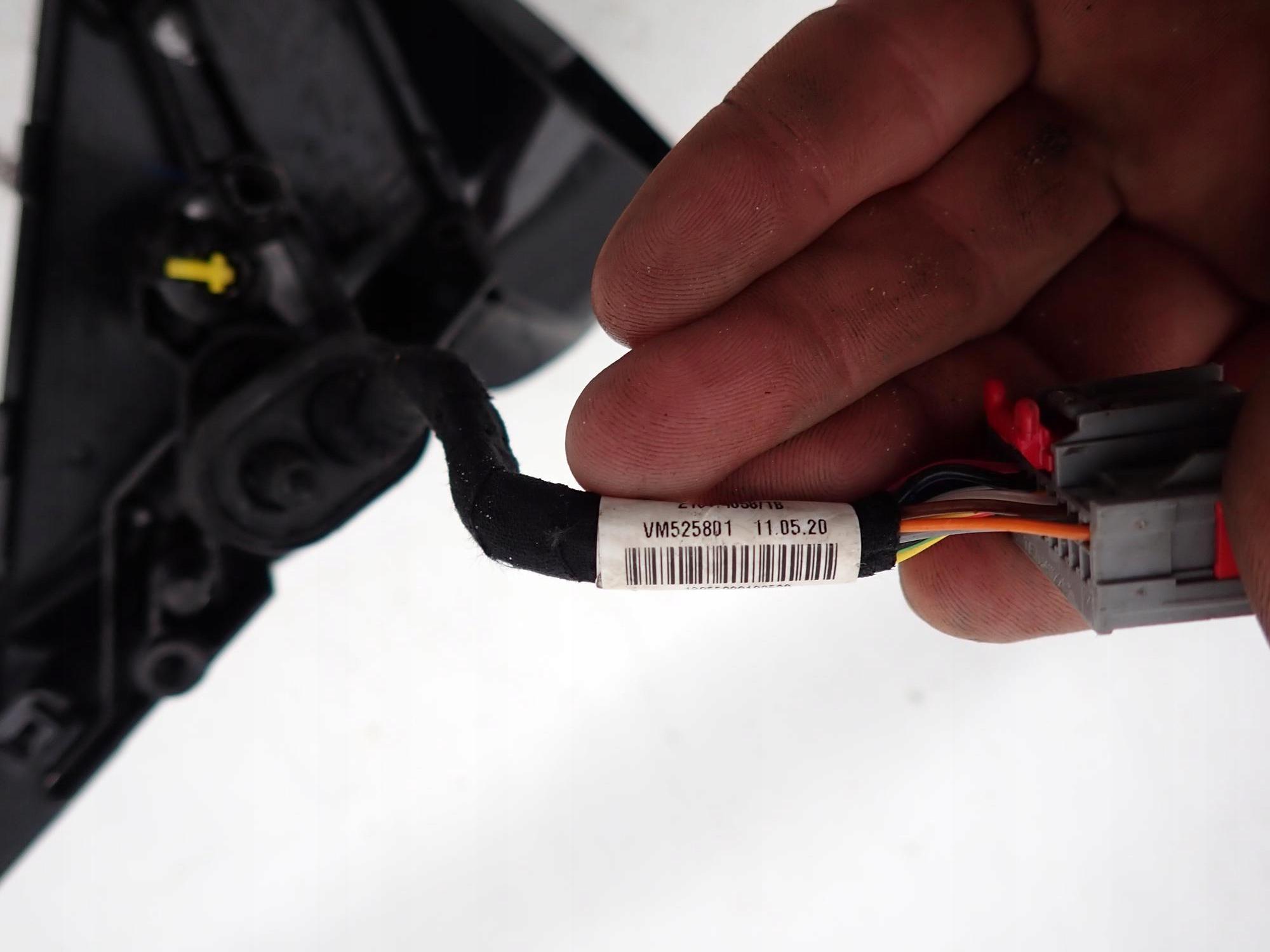 Range Rover Velar 17-> зеркало правое