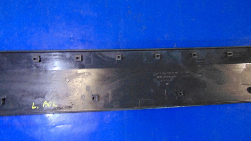 moulding bodywork left BOK MERCEDES SPRINTER 906