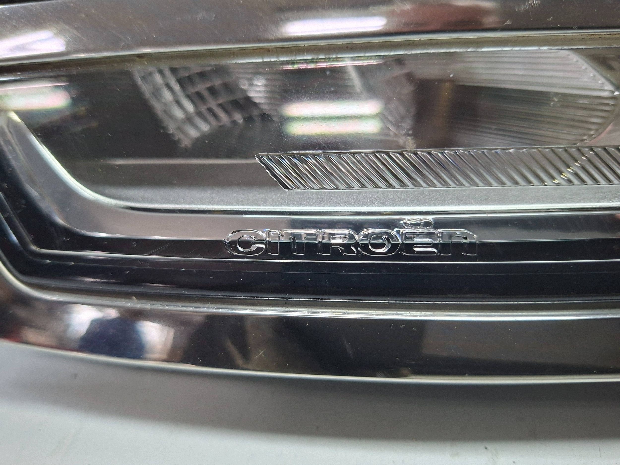 light front right DRL LED 9816946580 CITROEN C5 AIRCROSS 2018