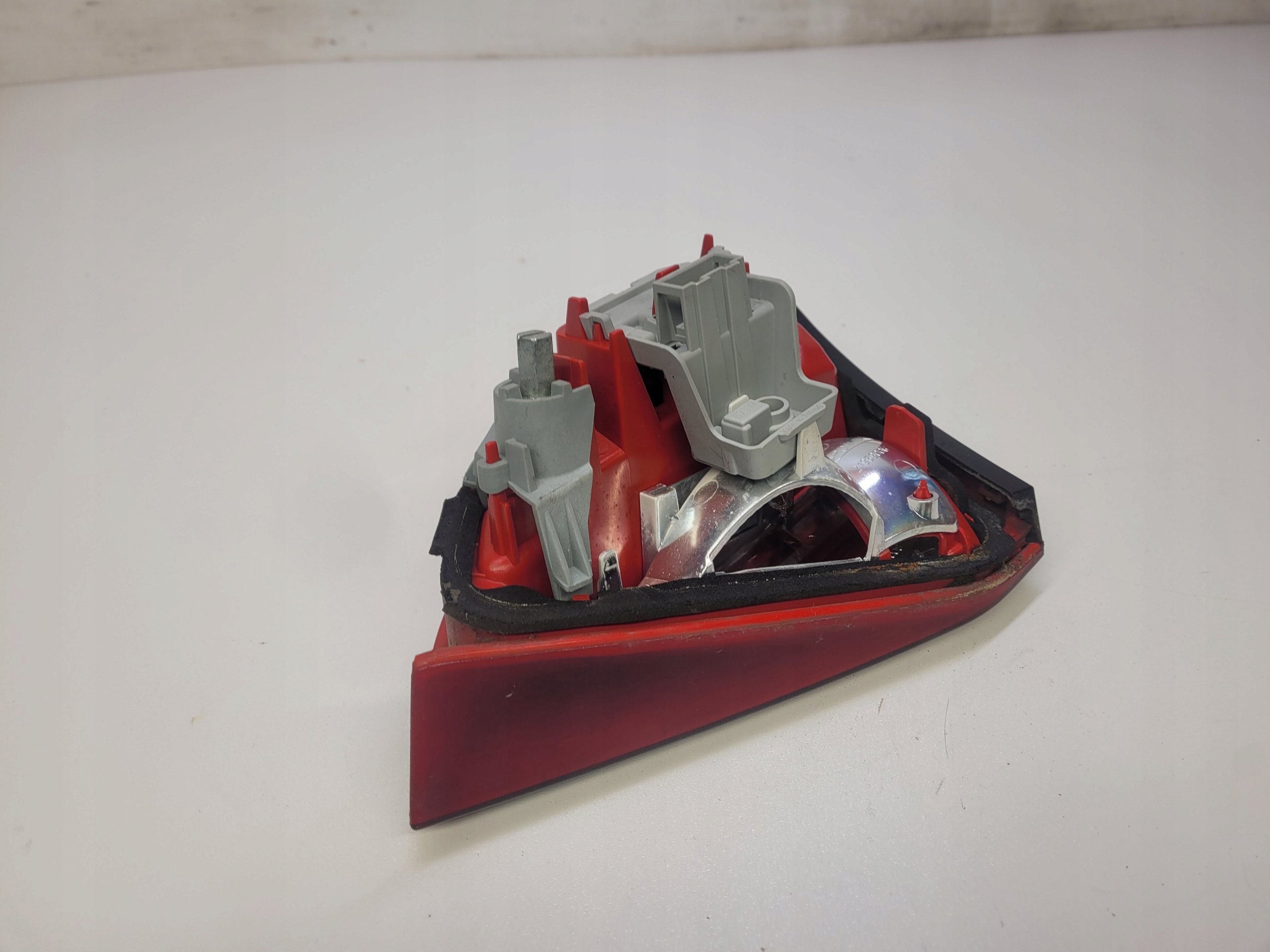light left rear part AUDI A4 B8 KOMBI LED 8K9945093B