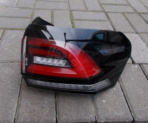 VW Taigo 2021-2022 lampa prawa tył LED