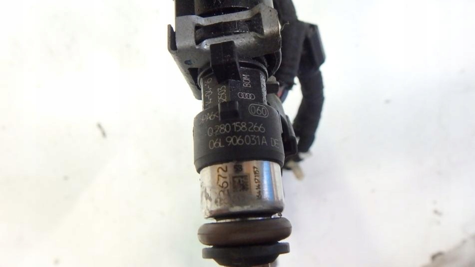 VW AUDI SKODA 2.0 TSI WTRYSK PALIWA 06L906031A Typ silnika Benzyna