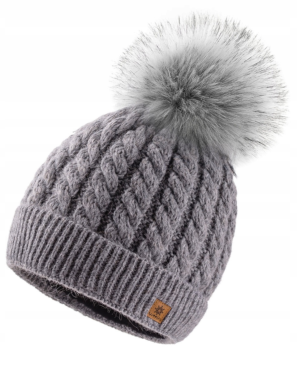 

Czapka Carla Pompon Uniwersalna Ocieplana Kolory