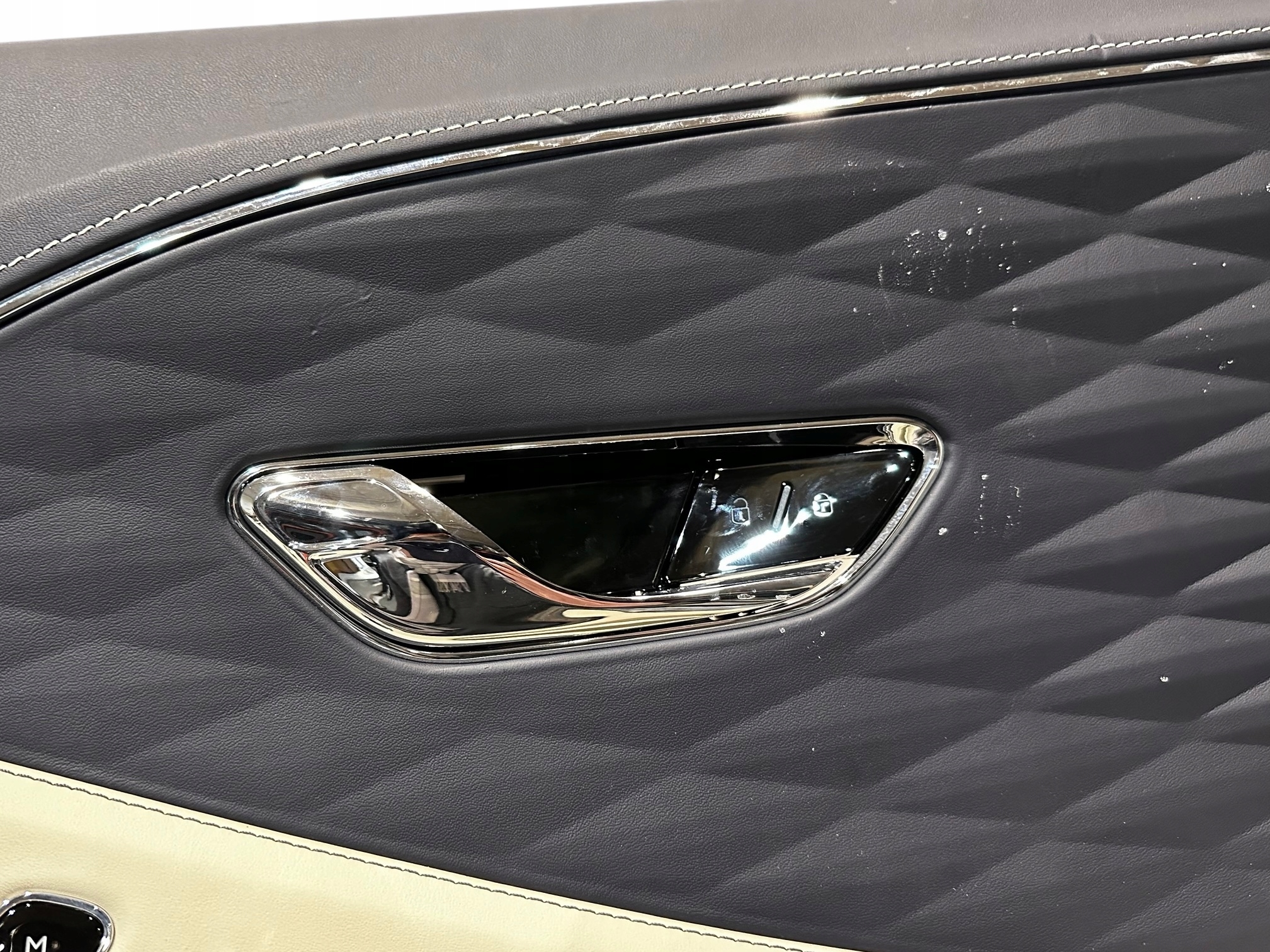 BENTLEY FLYING SPUR right rear side door
