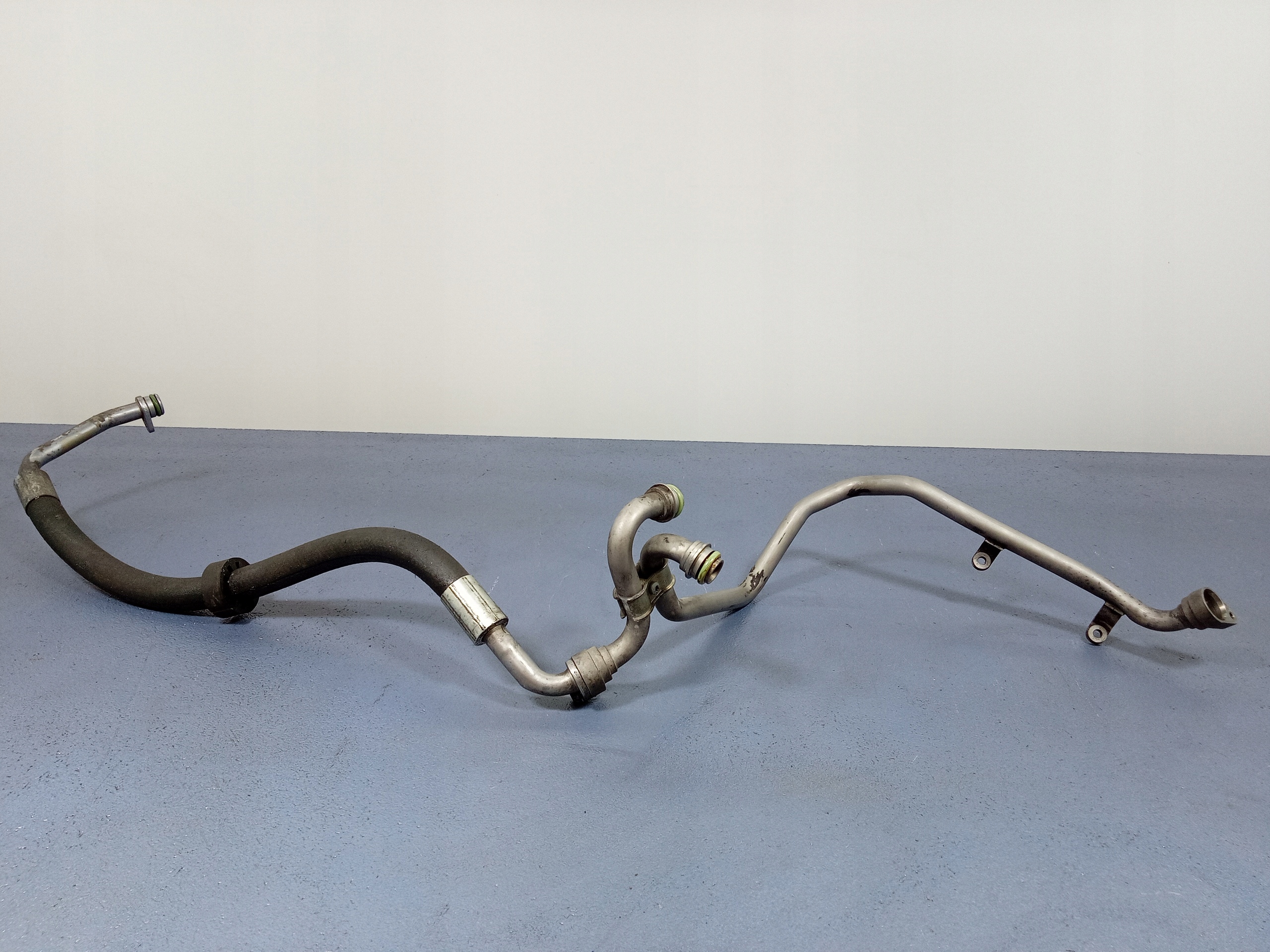 MERCEDES CL63 AMG W216 масляний шланг