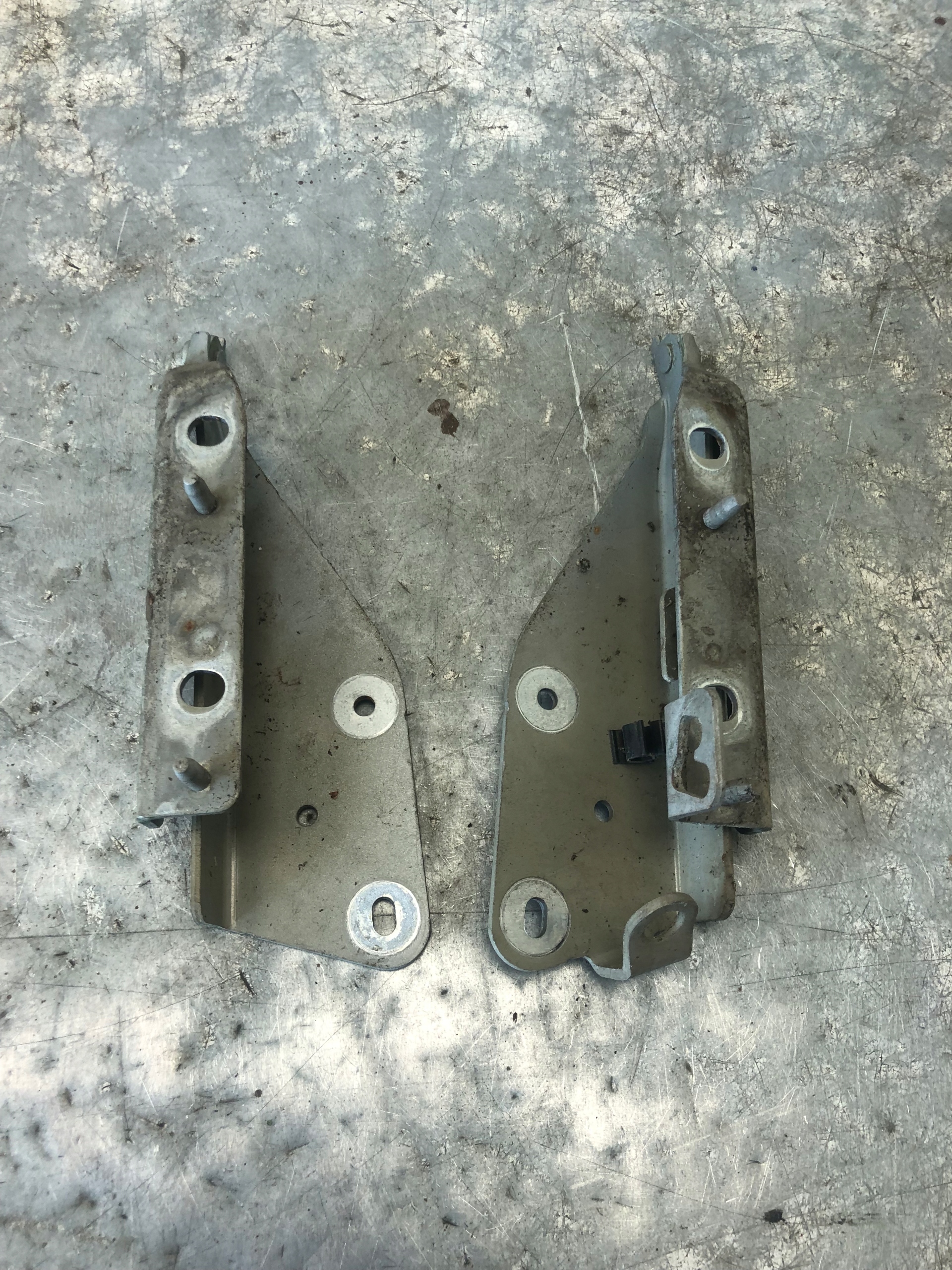 Cerniere cofano CITROEN C3 e 9637365680 9637365580