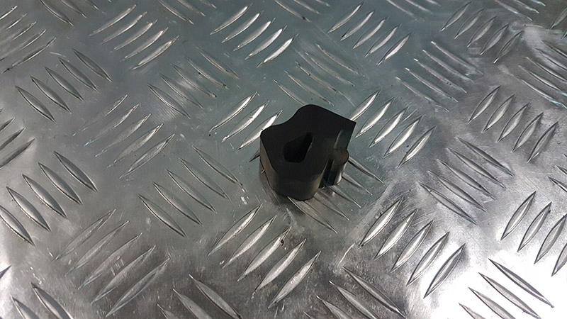 5647262tyhuqf59 - FORD MUSTANG 2014 ГУМОВЕ КРИЛО ПРОКЛАДКА