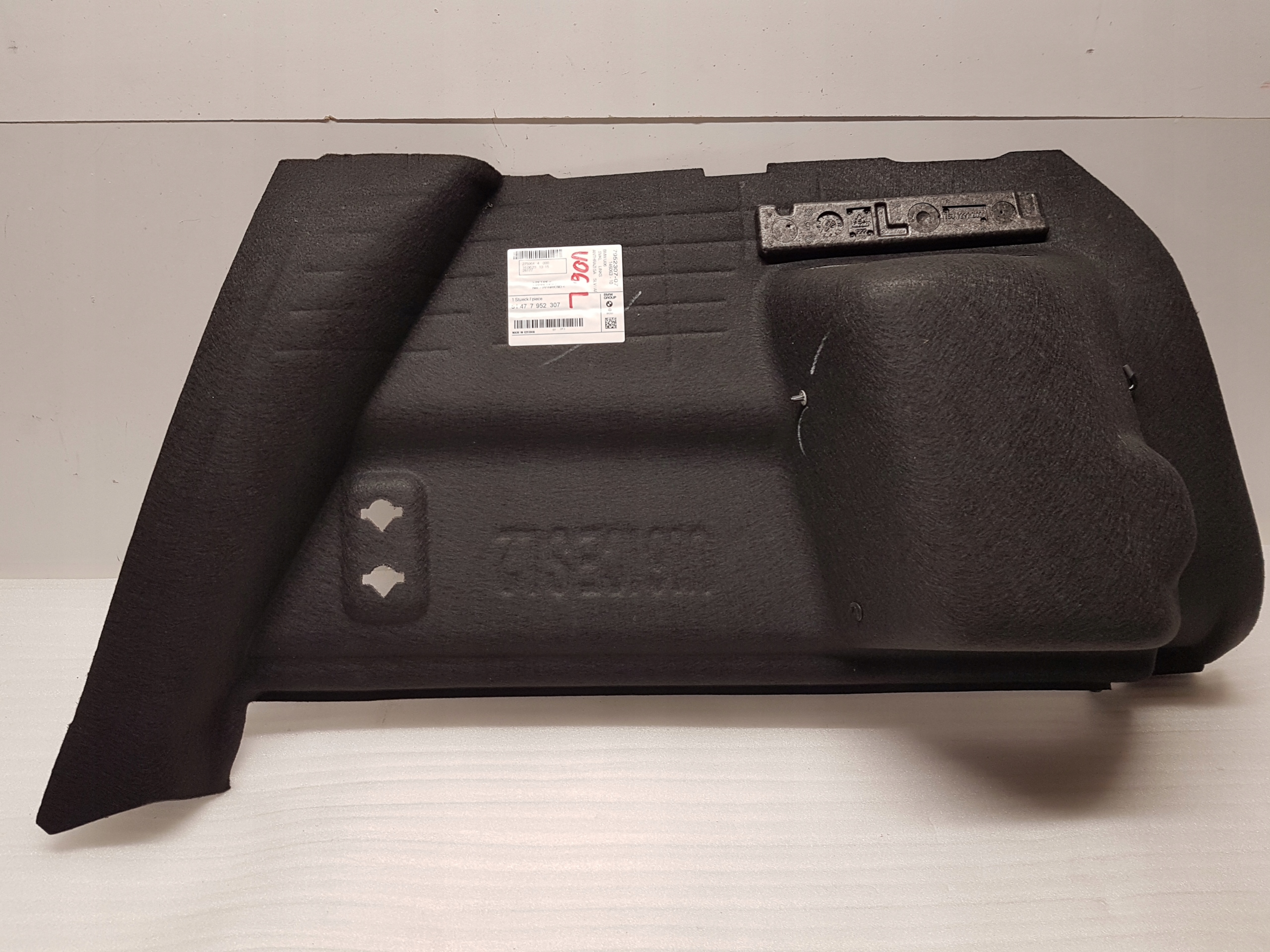 side upholstery boot left rear part BMW 2 U06 7952307