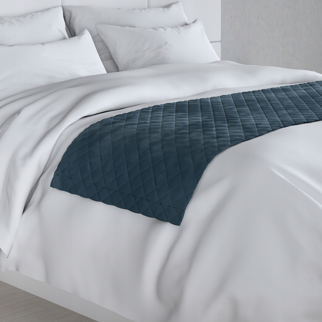 Dekoria Hotelová přehozová deka Velvet 60x200 cm odstíny modré