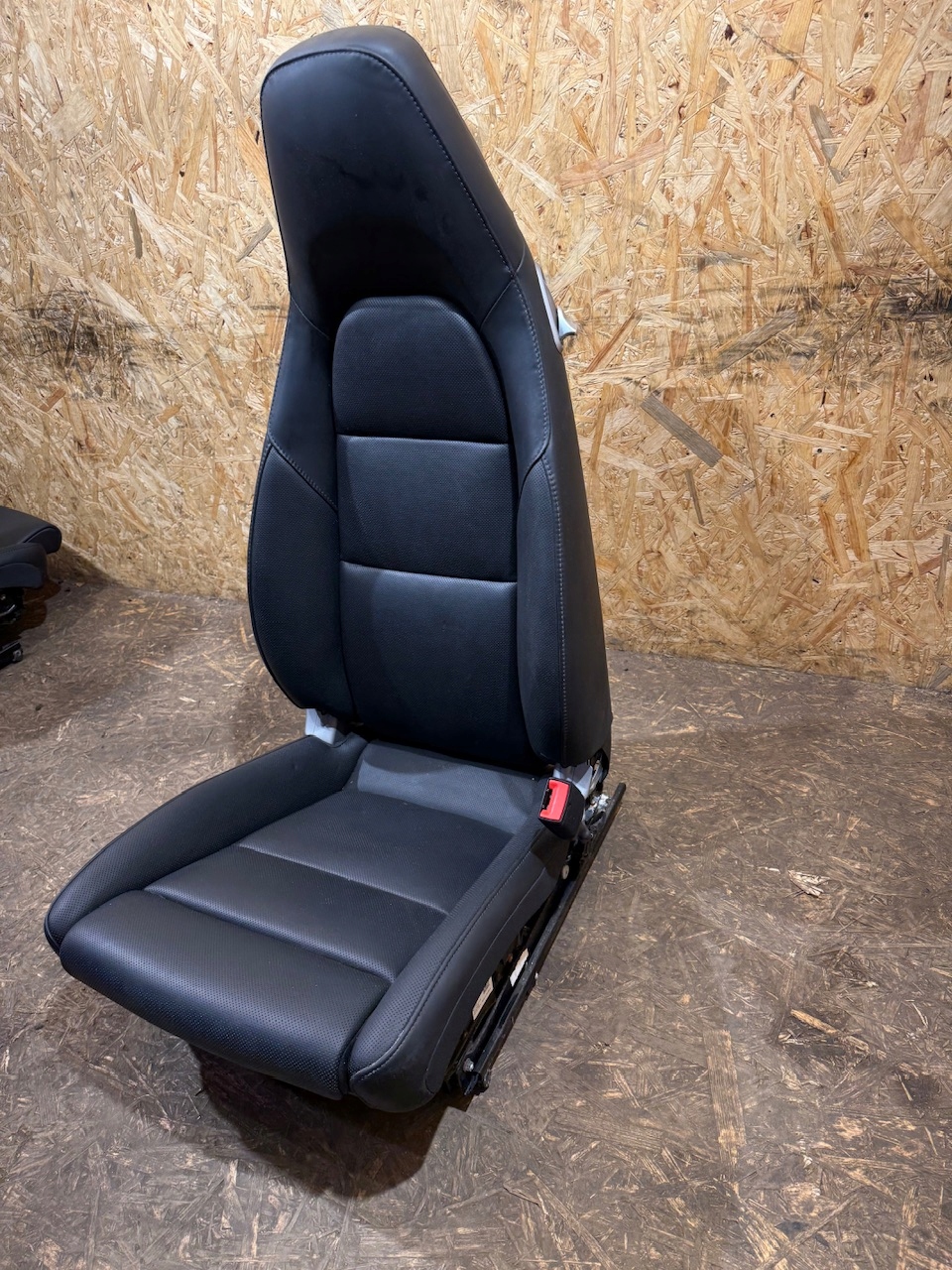 seat support front front right PORSCHE 982 718 1