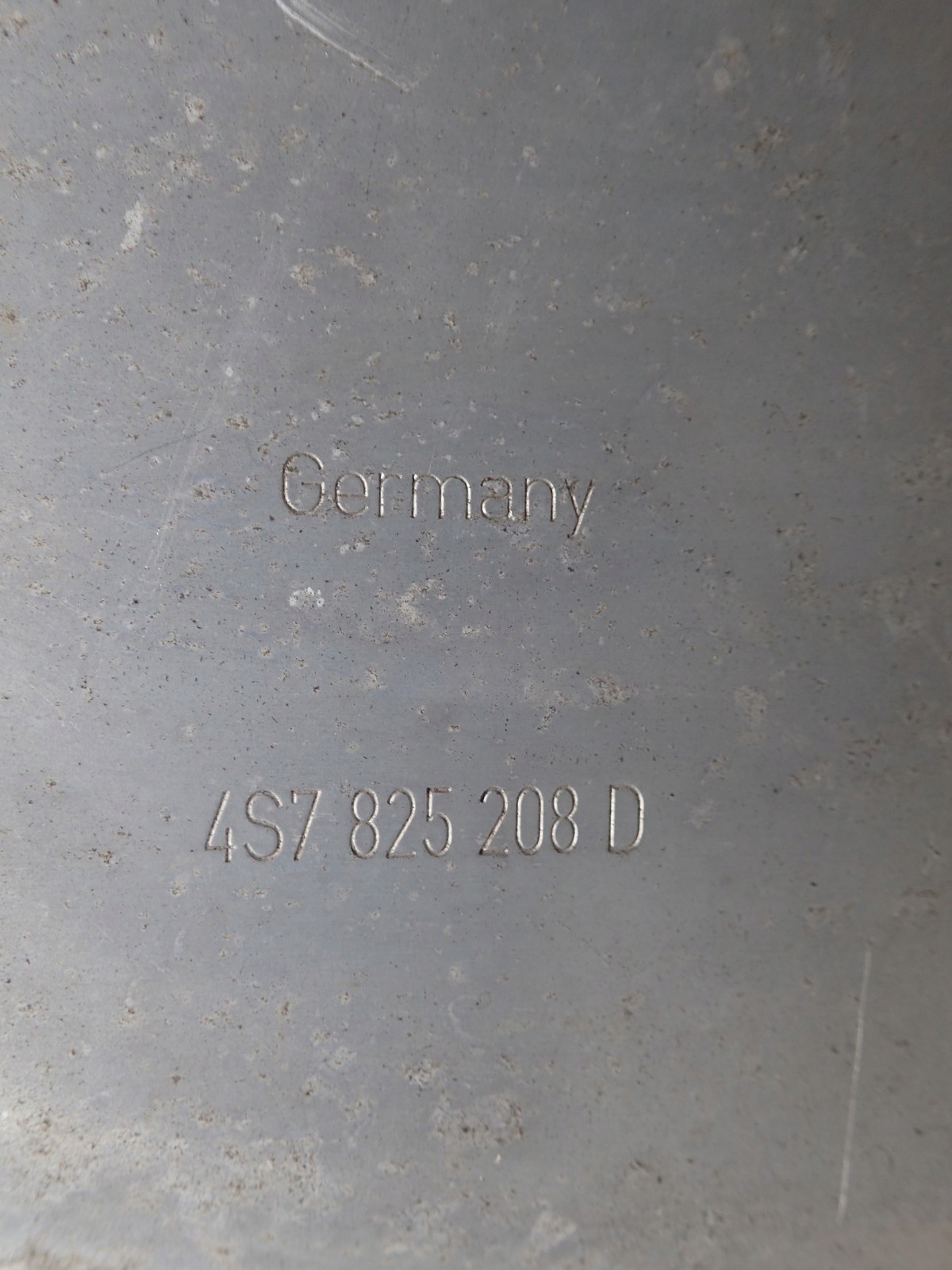 UNTERE BLENDE ABDECKUNG AUDI R8 2 II 4S 2017- 4S7825208D