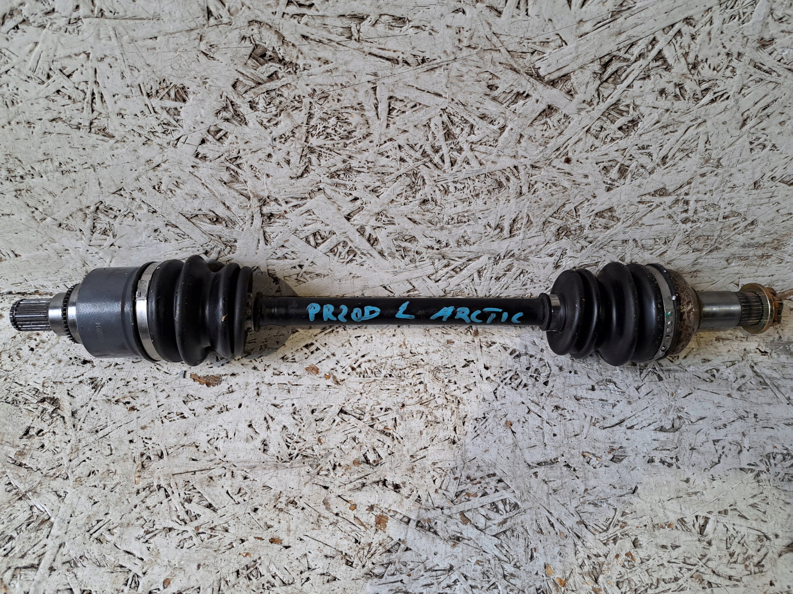 ARCTIC CAT 700 PÓŁOŚ PRZEDNIA LEWA LEWY PRZÓD