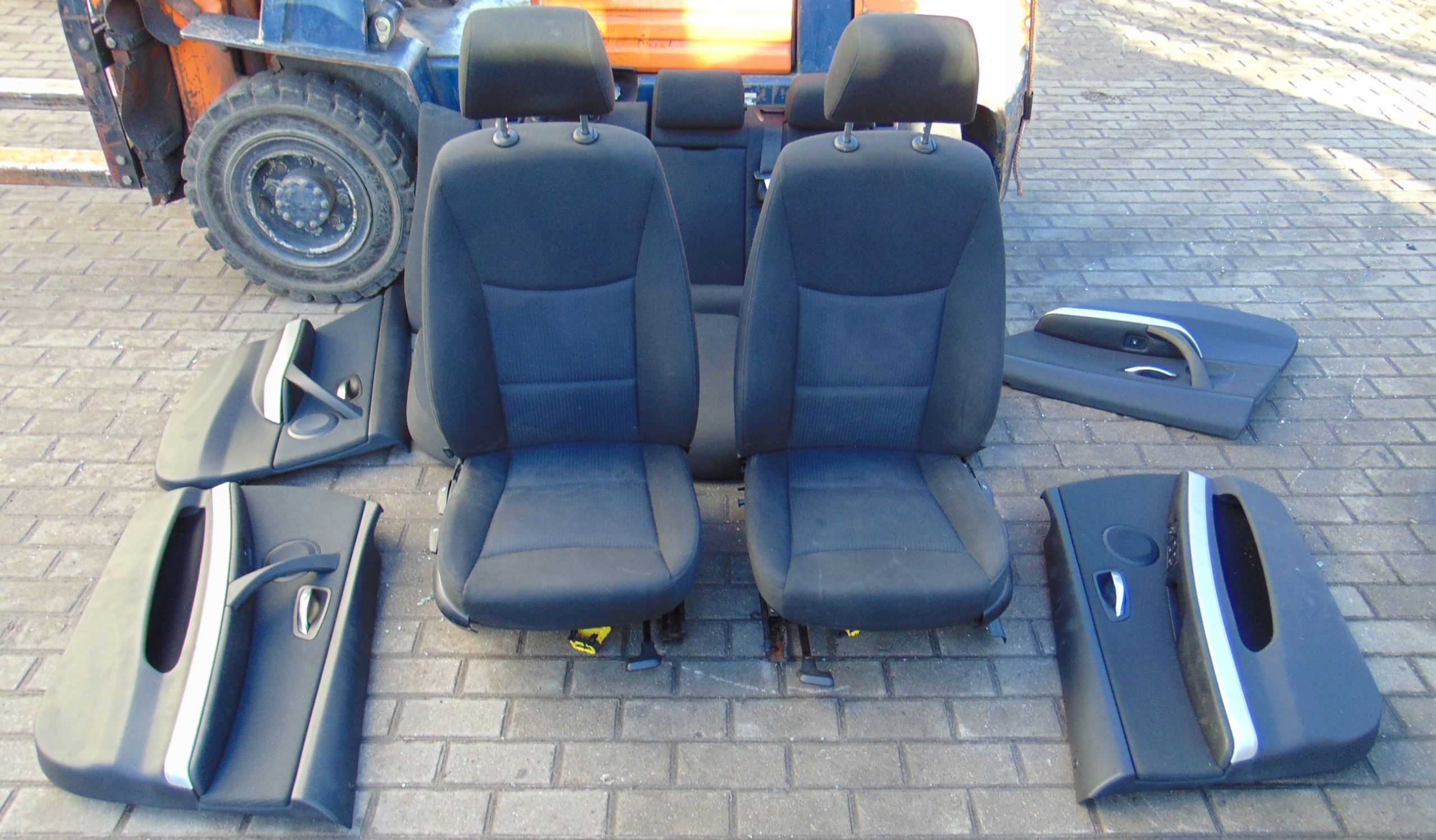 Сидіння диван боковини комплект BMW E90 E91 Lift Універсал ЄС