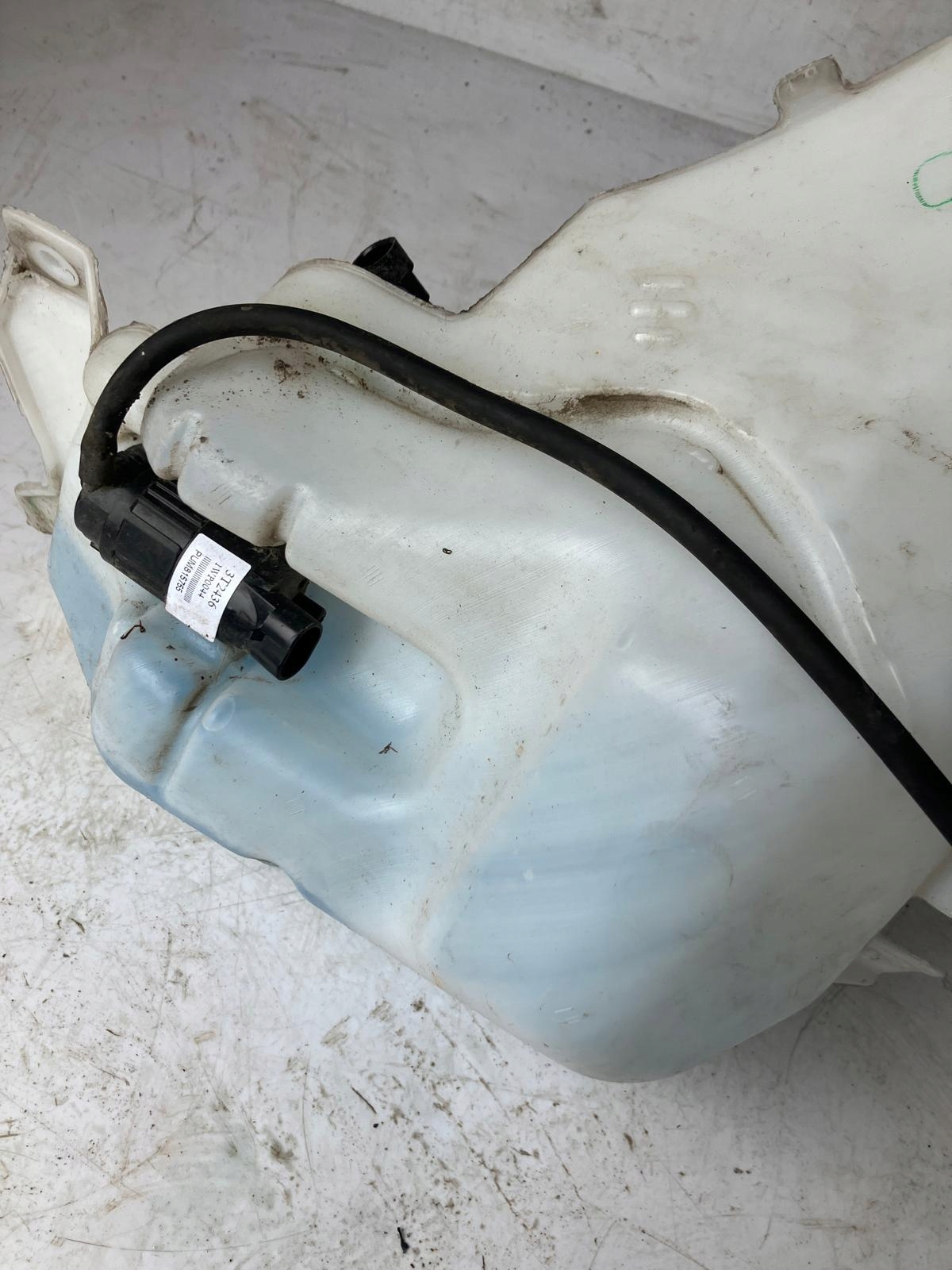 washer fluid tank TESLA MODEL S 1005400-00