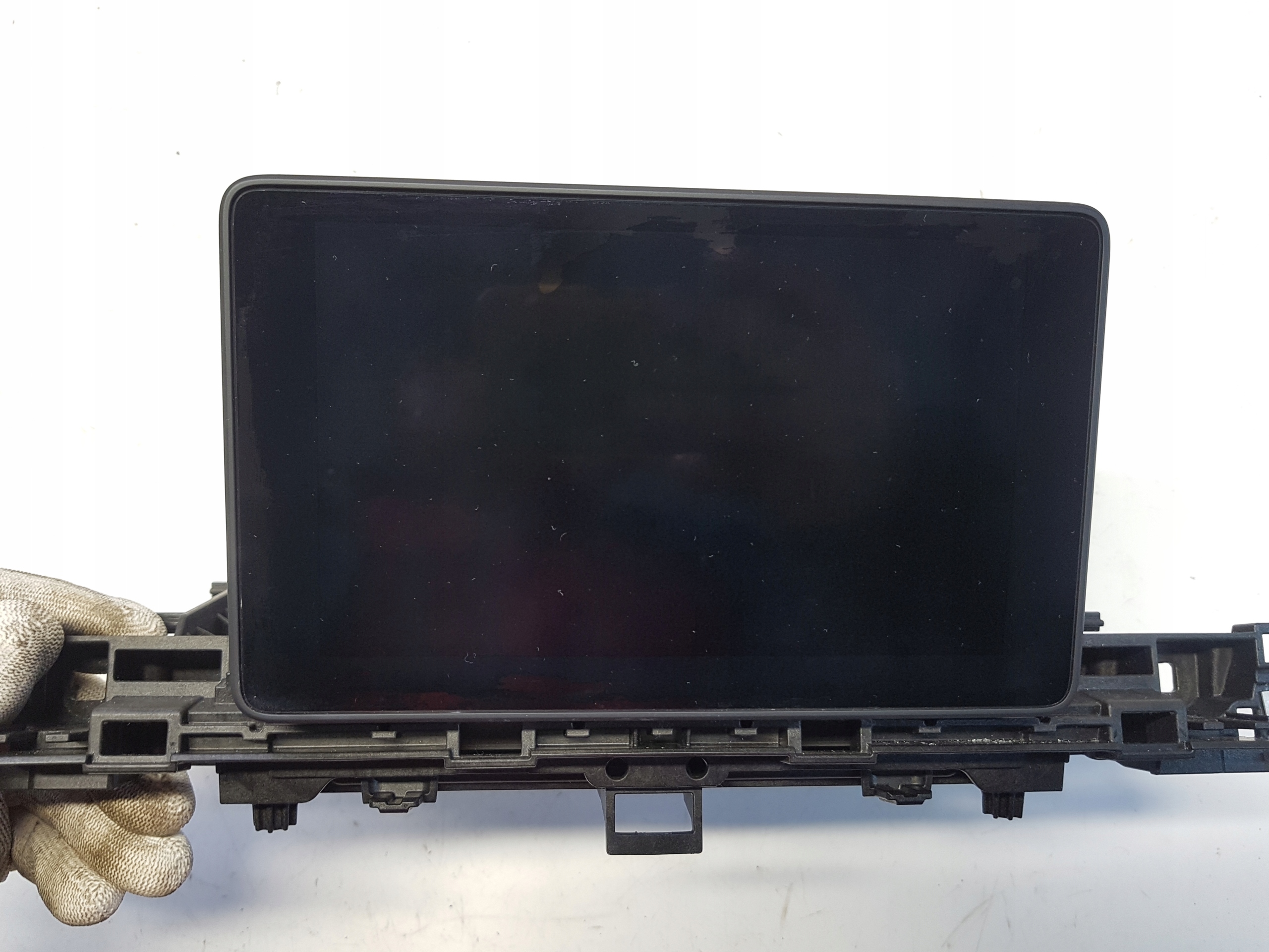 AUDI A4 B9 8W display monitor ekran