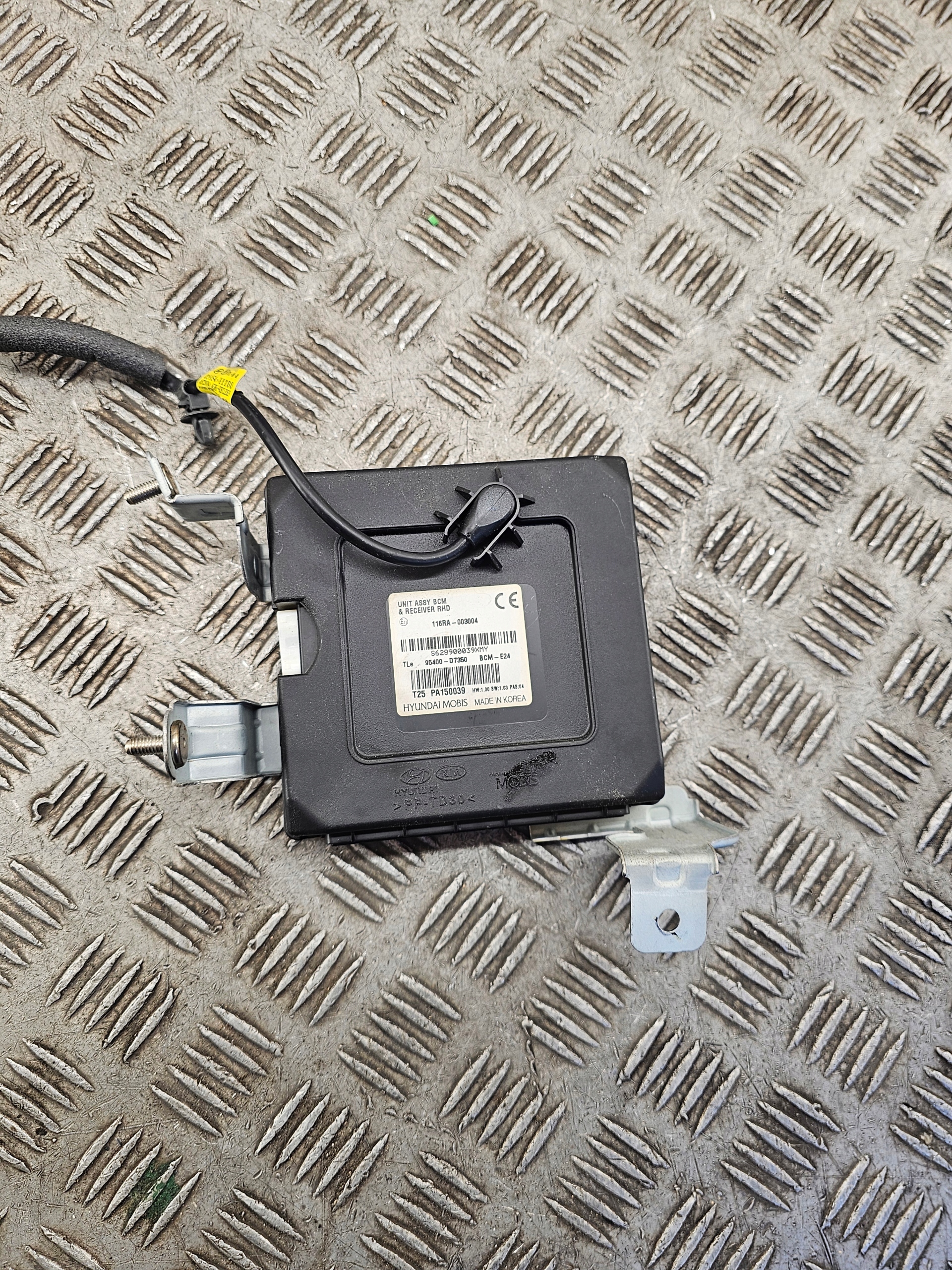 HYUNDAI TUCSON III module control unit KOMFORTU BCM