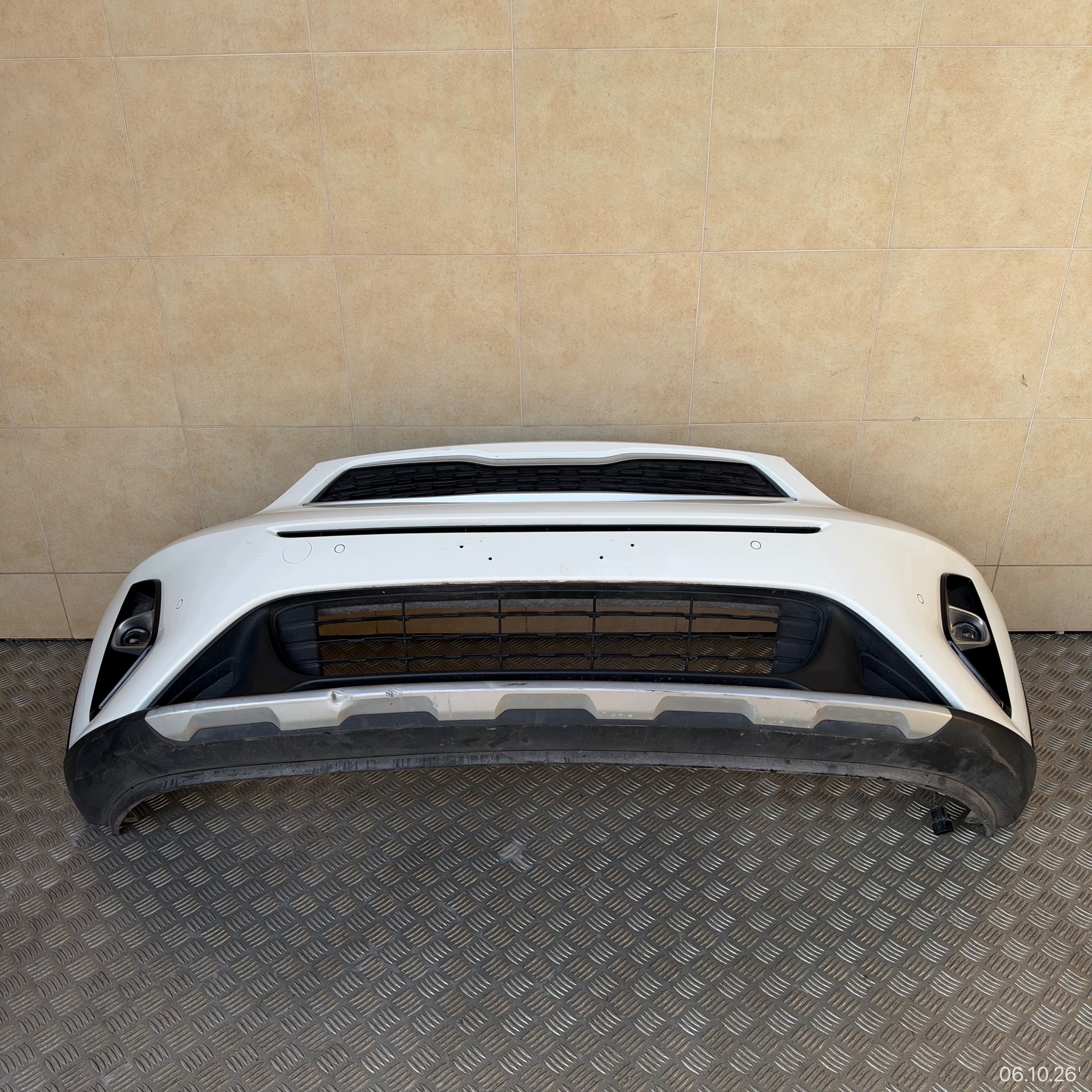 front bumper complete KIA STONIC 2021 year 4 PDC